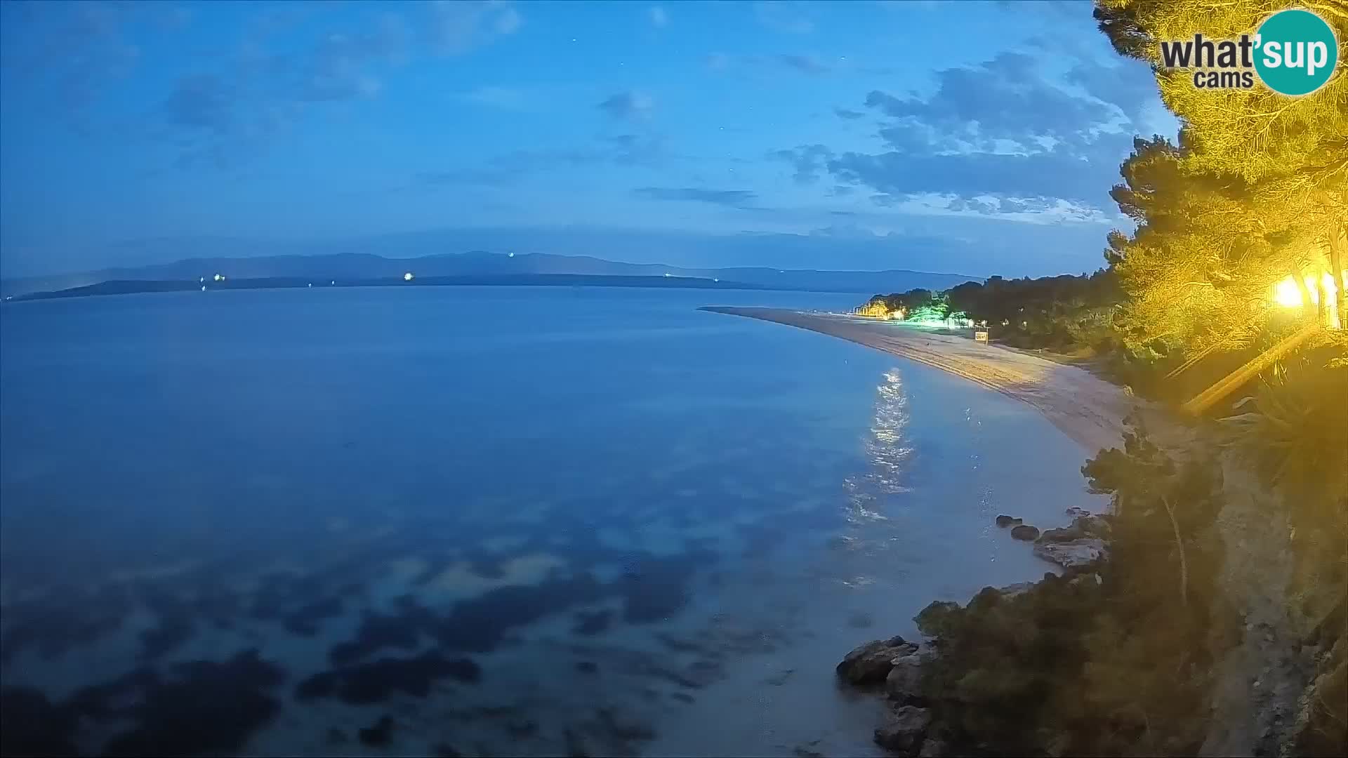 Spletna kamera Bol Zlatni Rat – Pogled v živo z otoka Brač