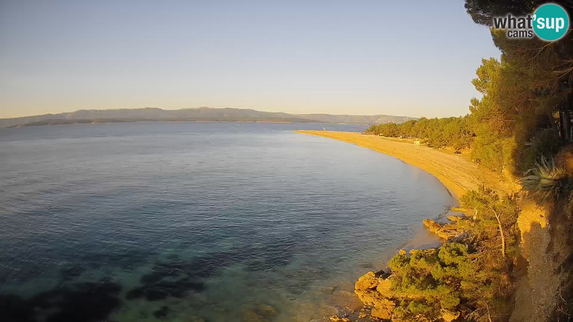 Spletna kamera Bol Zlatni Rat – Pogled v živo z otoka Brač