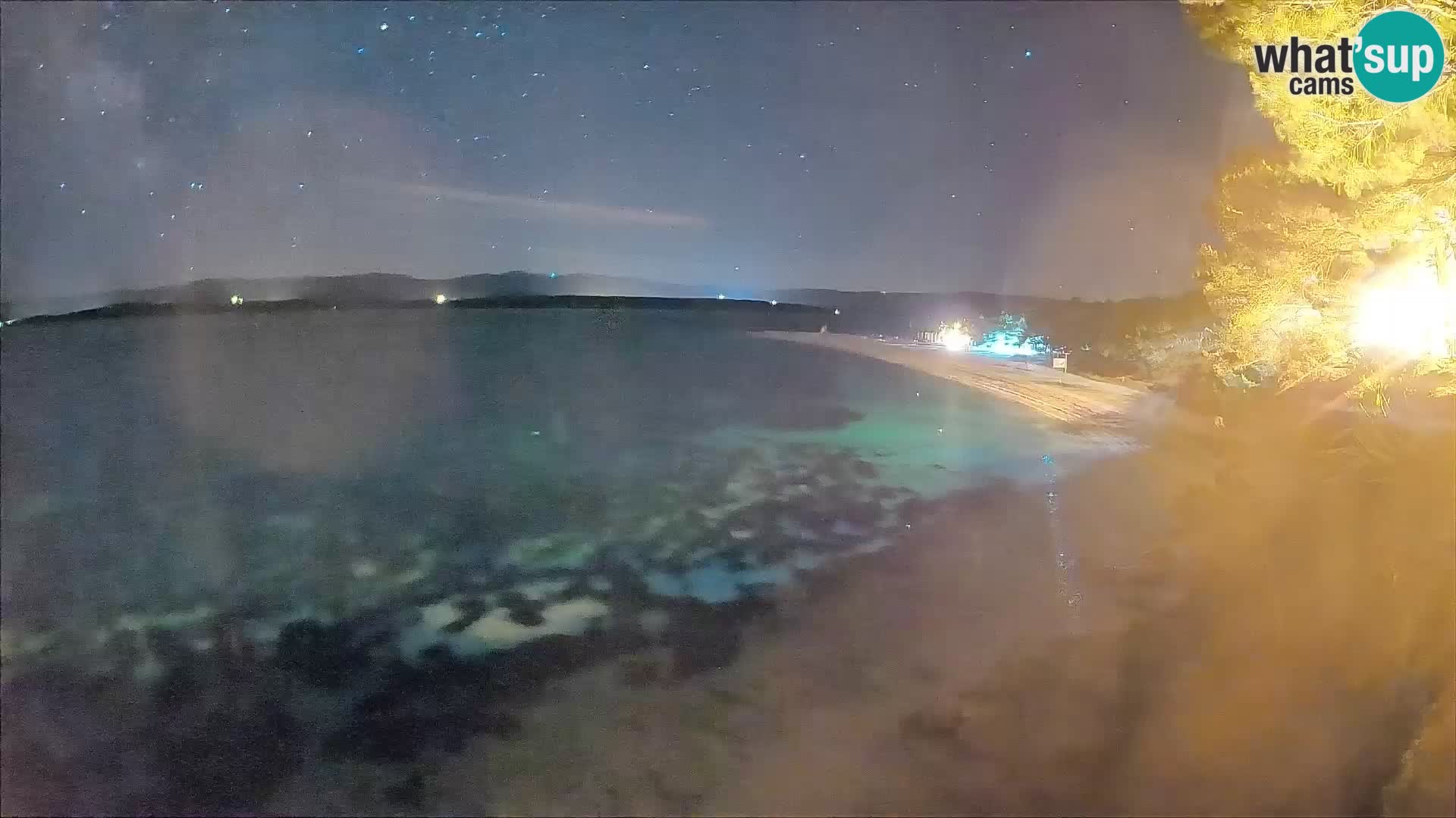 Spletna kamera Bol Zlatni Rat – Pogled v živo z otoka Brač