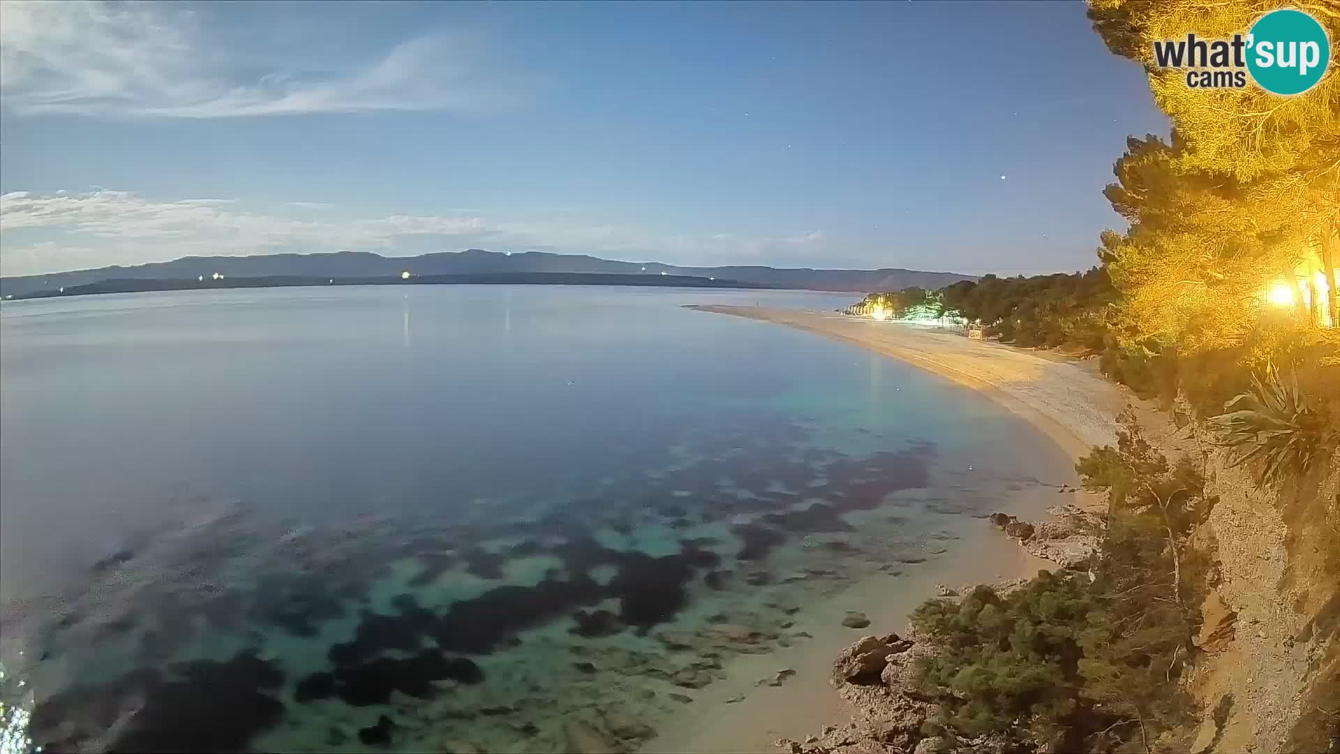 Spletna kamera Bol Zlatni Rat – Pogled v živo z otoka Brač