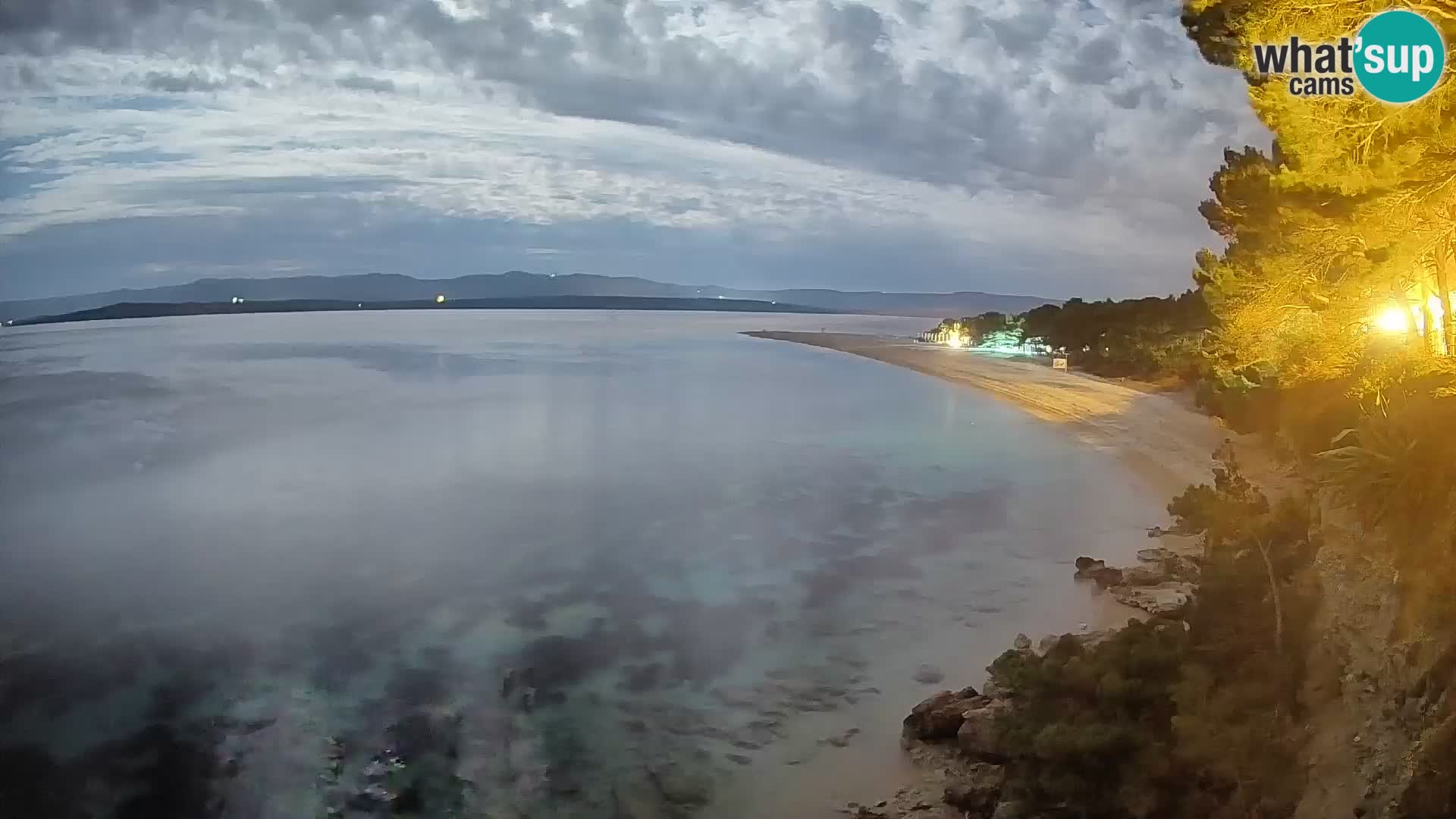 Web kamera Bol Zlatni Rat – Pogled uživo s otoka Brača