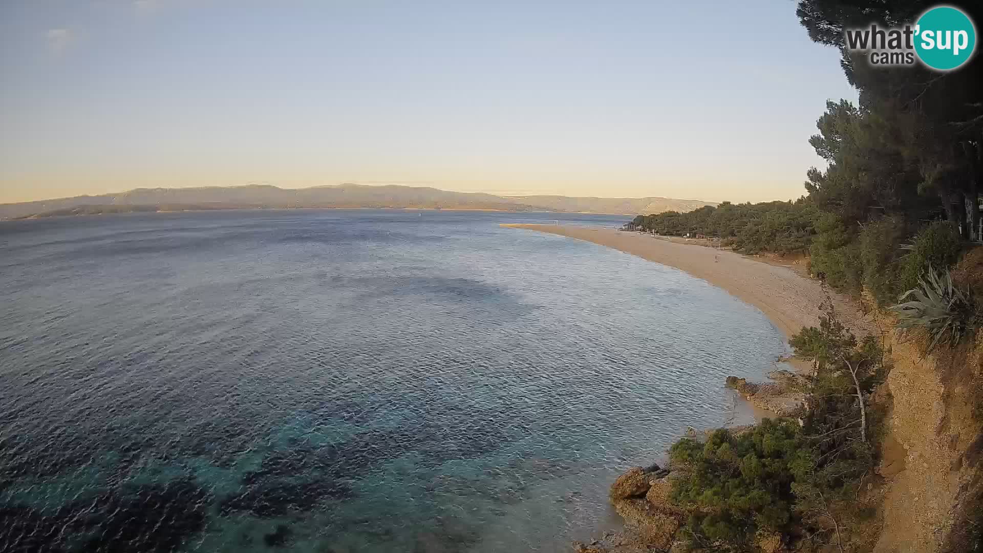 Web kamera Bol Zlatni Rat – Pogled uživo s otoka Brača