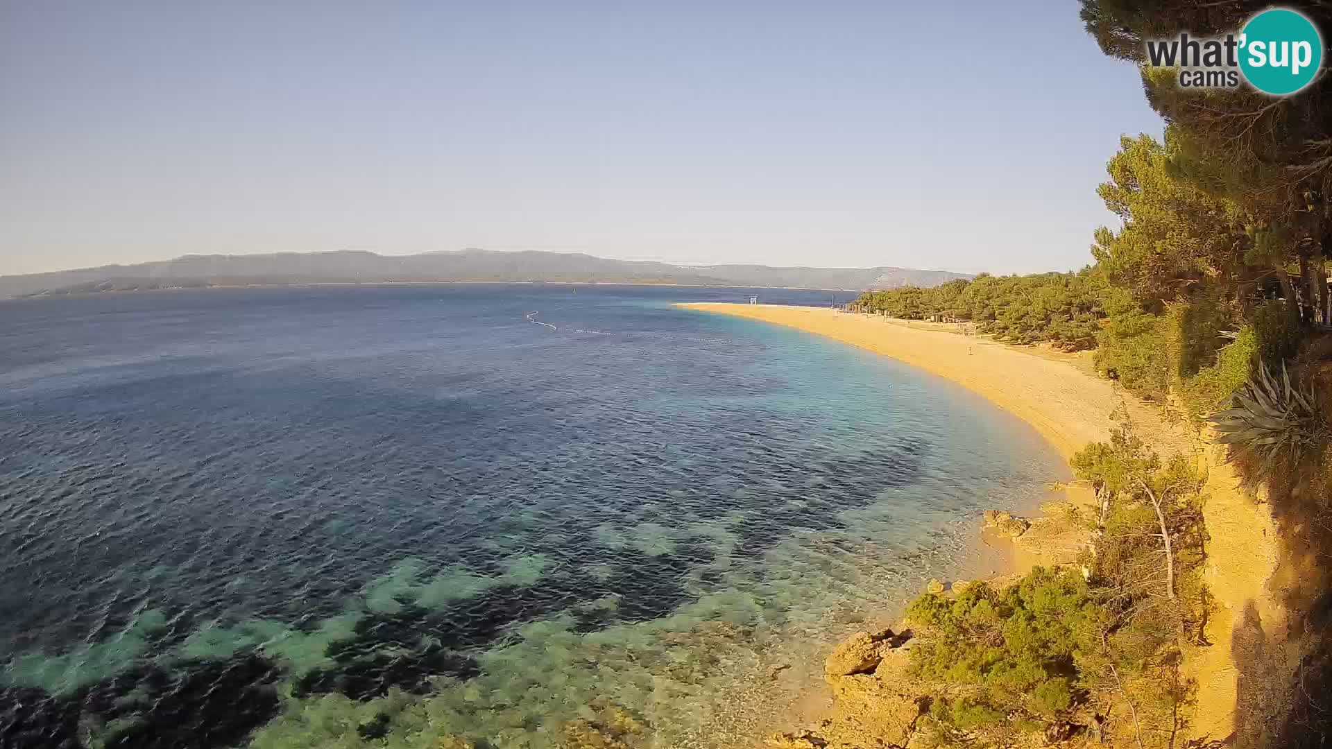 Web kamera Bol Zlatni Rat – Pogled uživo s otoka Brača