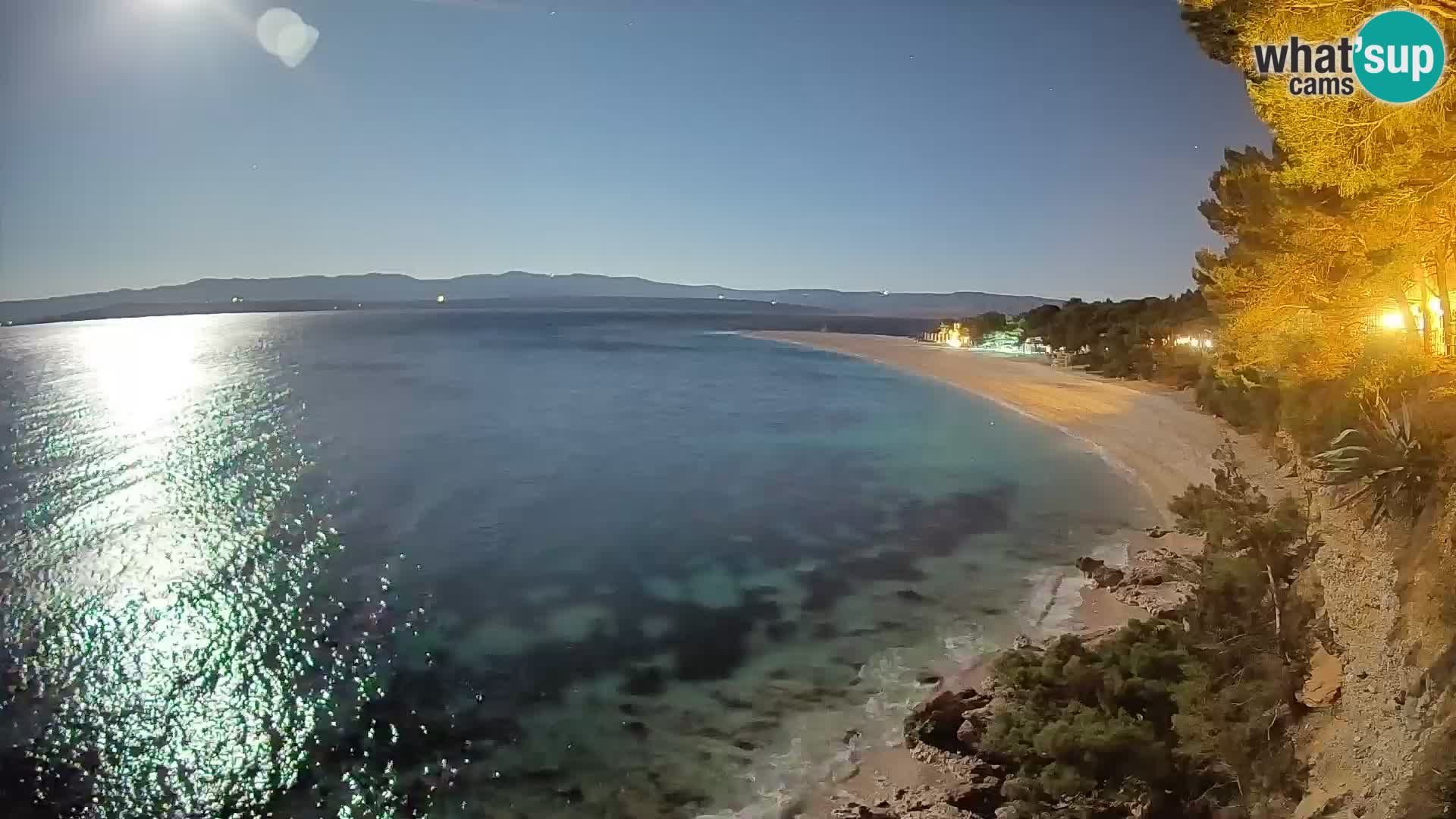 Web kamera Bol Zlatni Rat – Pogled uživo s otoka Brača