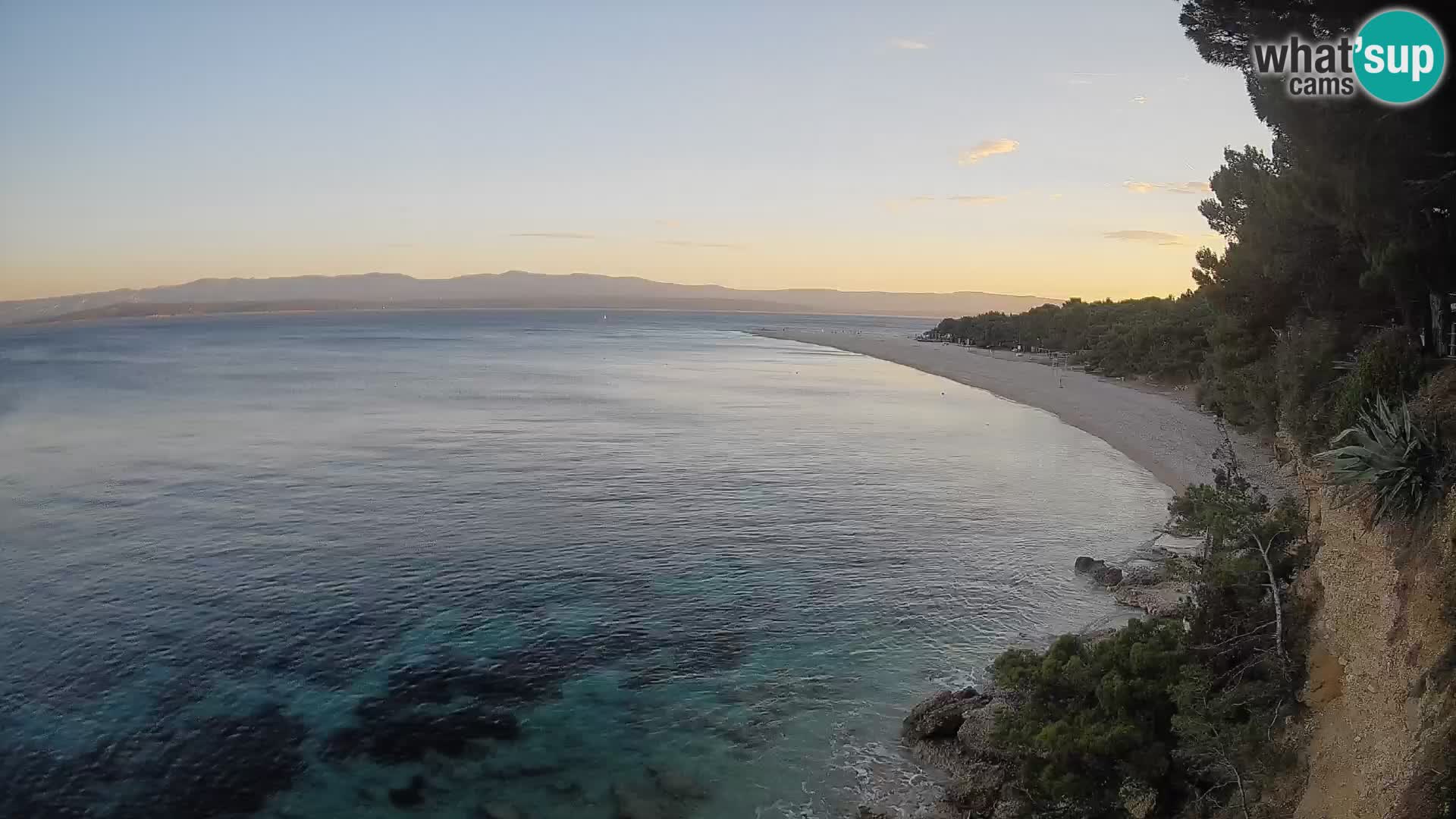 Spletna kamera Bol Zlatni Rat – Pogled v živo z otoka Brač