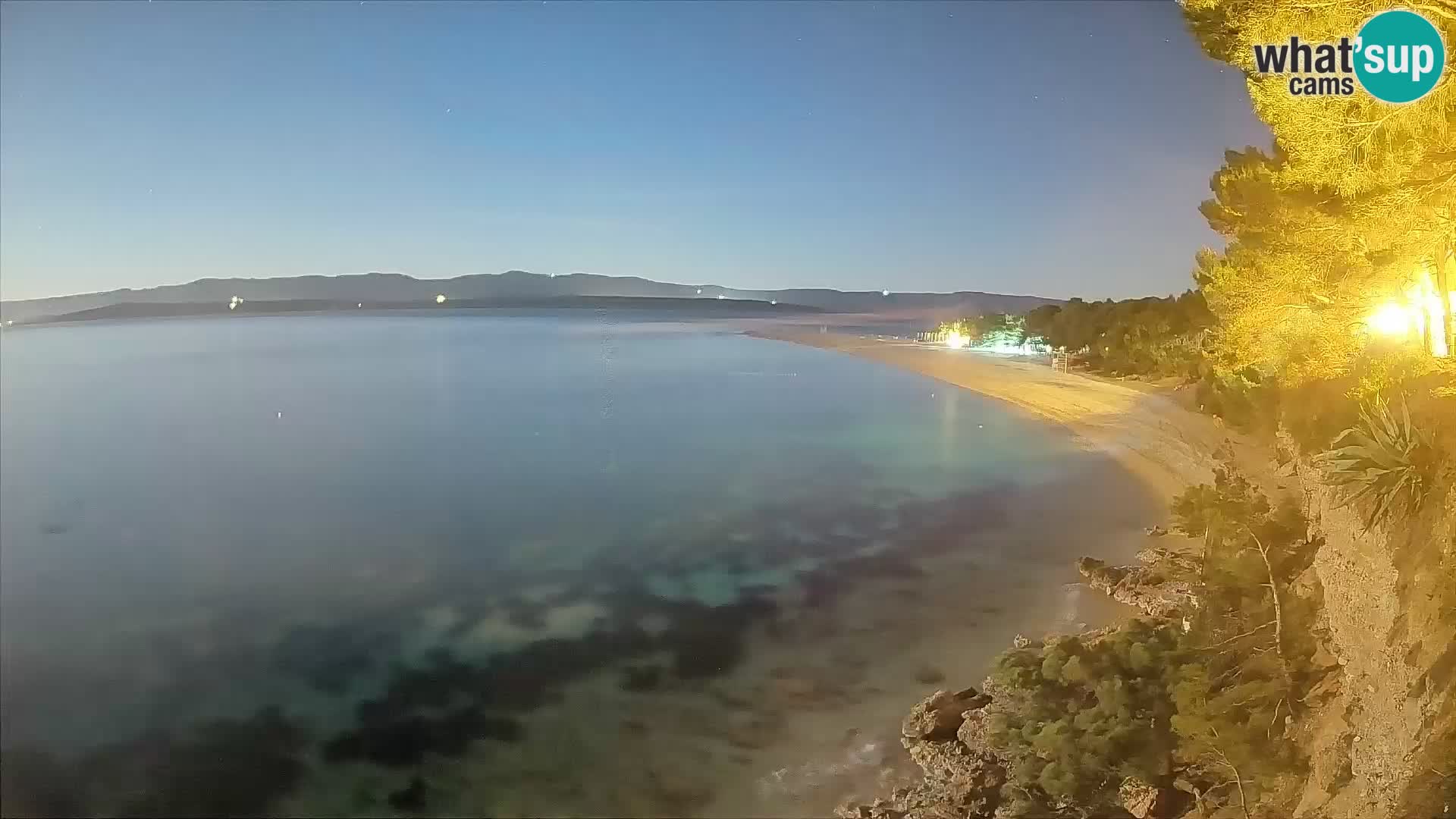 Spletna kamera Bol Zlatni Rat – Pogled v živo z otoka Brač
