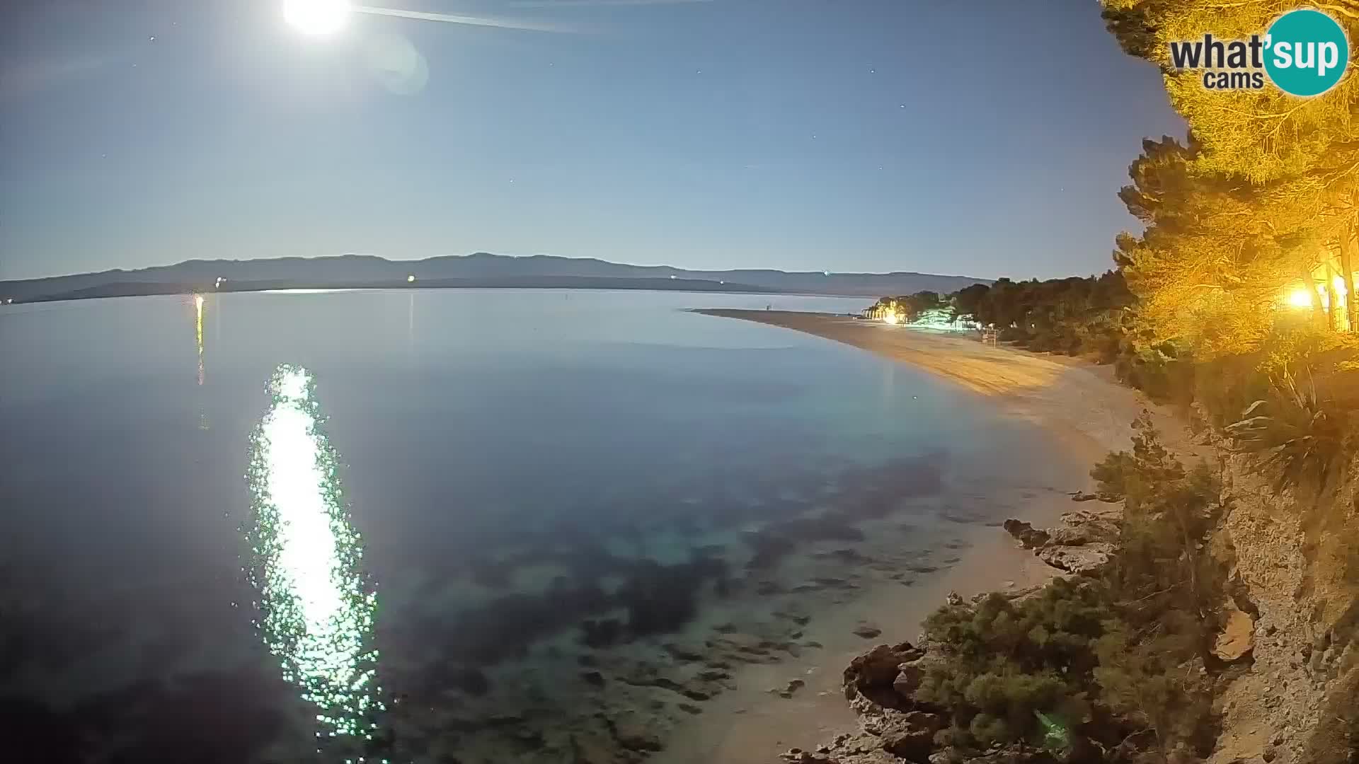 Web kamera Bol Zlatni Rat – Pogled uživo s otoka Brača