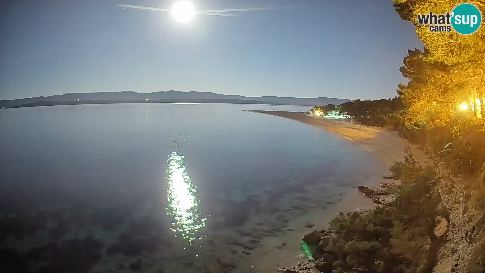 Spletna kamera Bol Zlatni Rat – Pogled v živo z otoka Brač