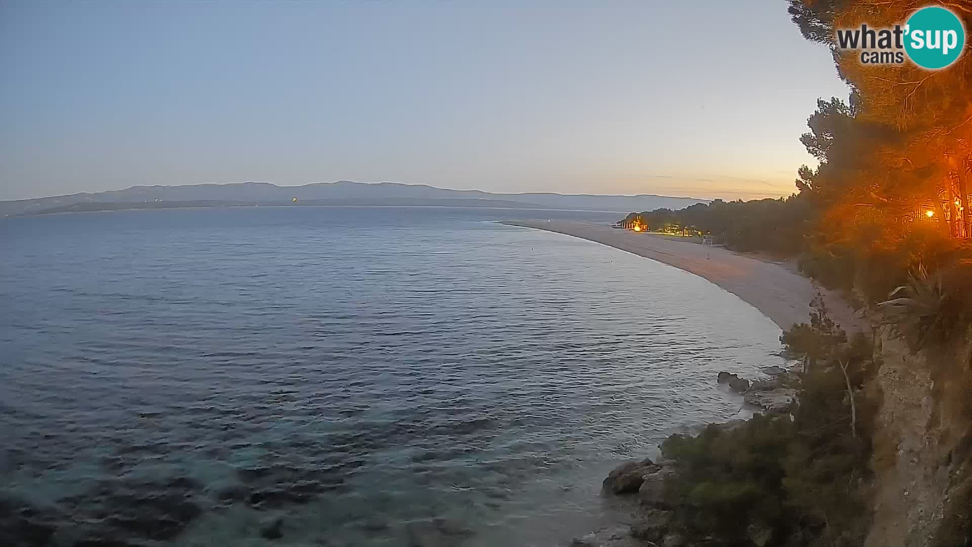 Web kamera Bol Zlatni Rat – Pogled uživo s otoka Brača