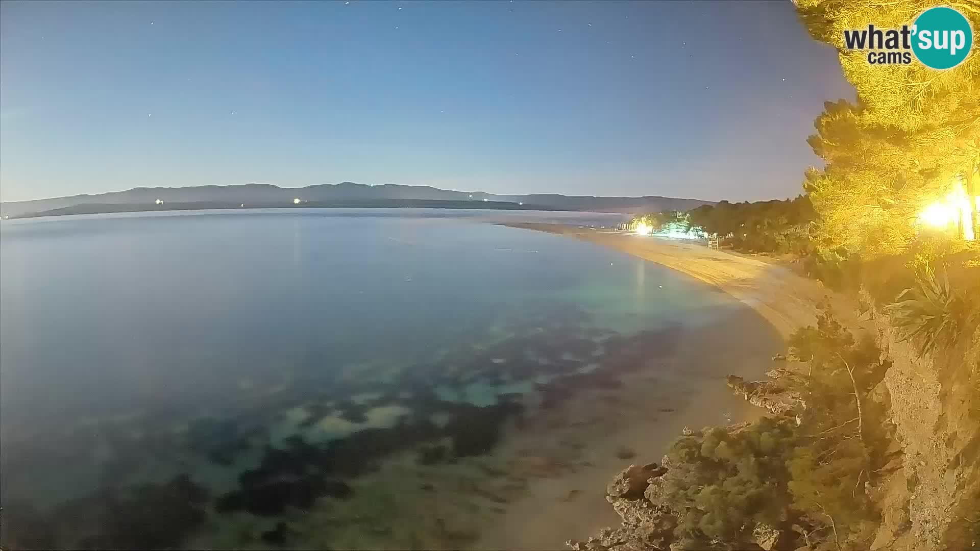 Spletna kamera Bol Zlatni Rat – Pogled v živo z otoka Brač