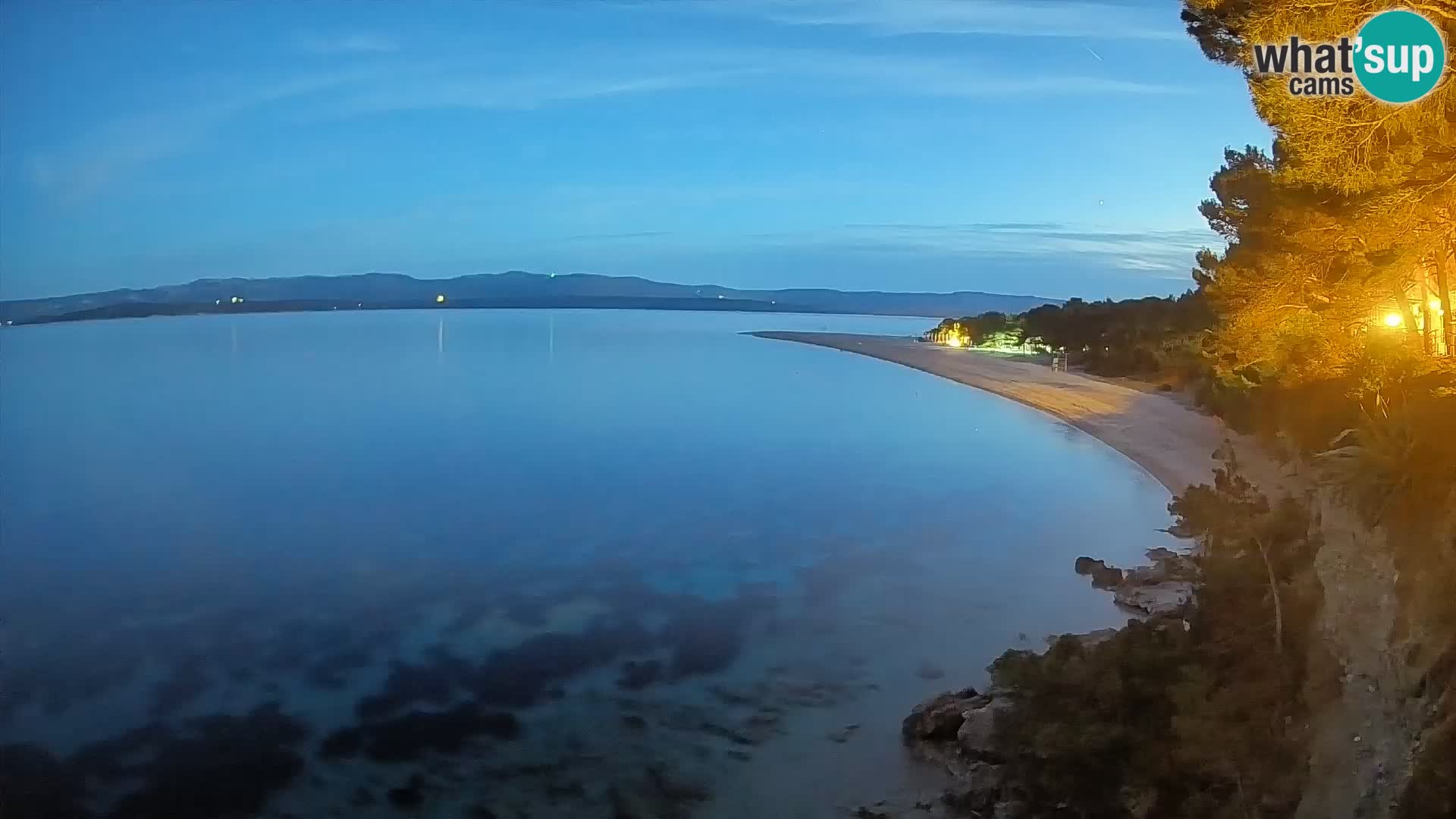 Spletna kamera Bol Zlatni Rat – Pogled v živo z otoka Brač