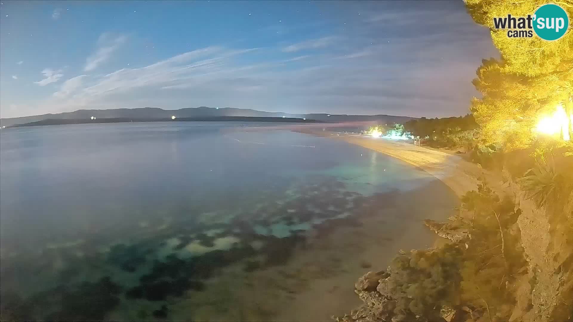 Spletna kamera Bol Zlatni Rat – Pogled v živo z otoka Brač