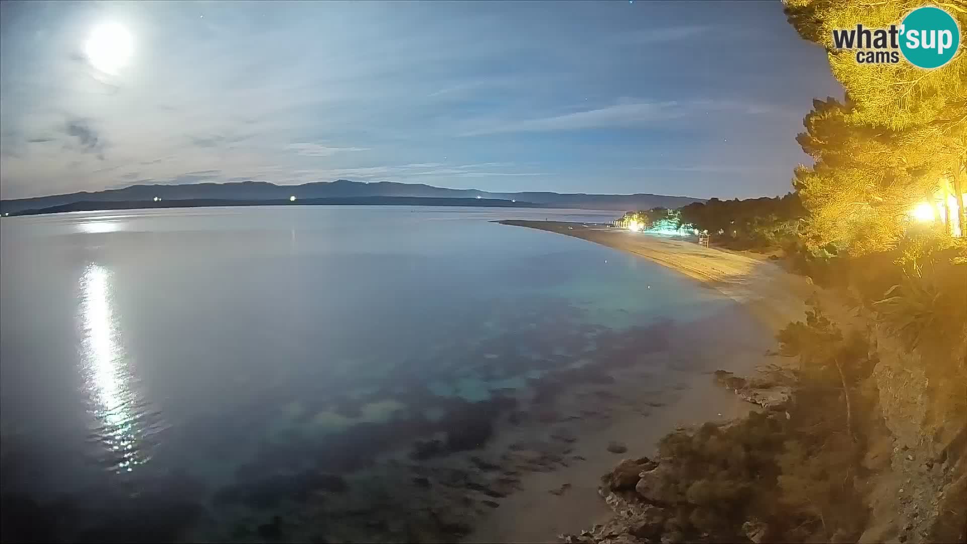 Web kamera Bol Zlatni Rat – Pogled uživo s otoka Brača