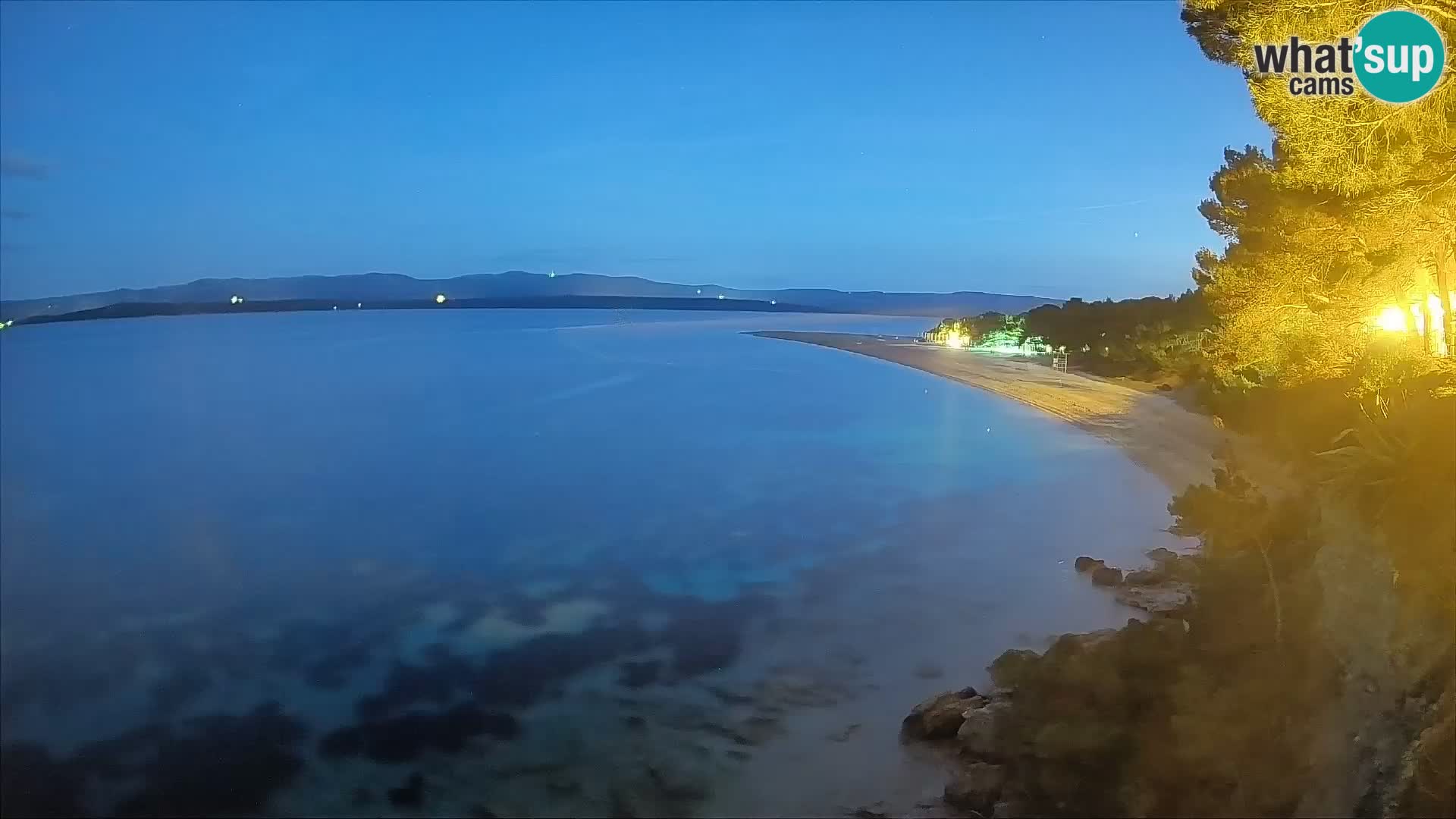 Web kamera Bol Zlatni Rat – Pogled uživo s otoka Brača