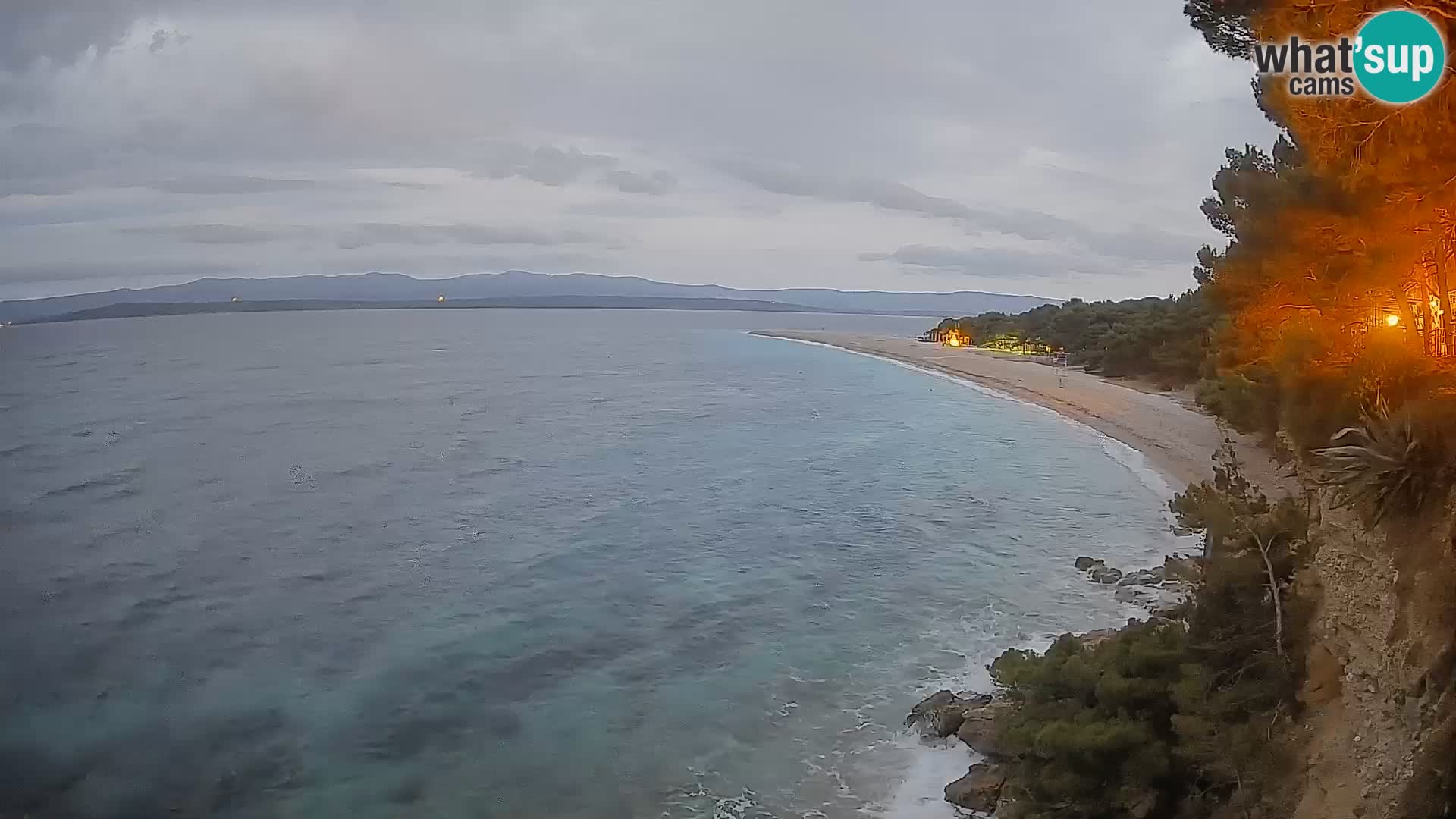 Spletna kamera Bol Zlatni Rat – Pogled v živo z otoka Brač
