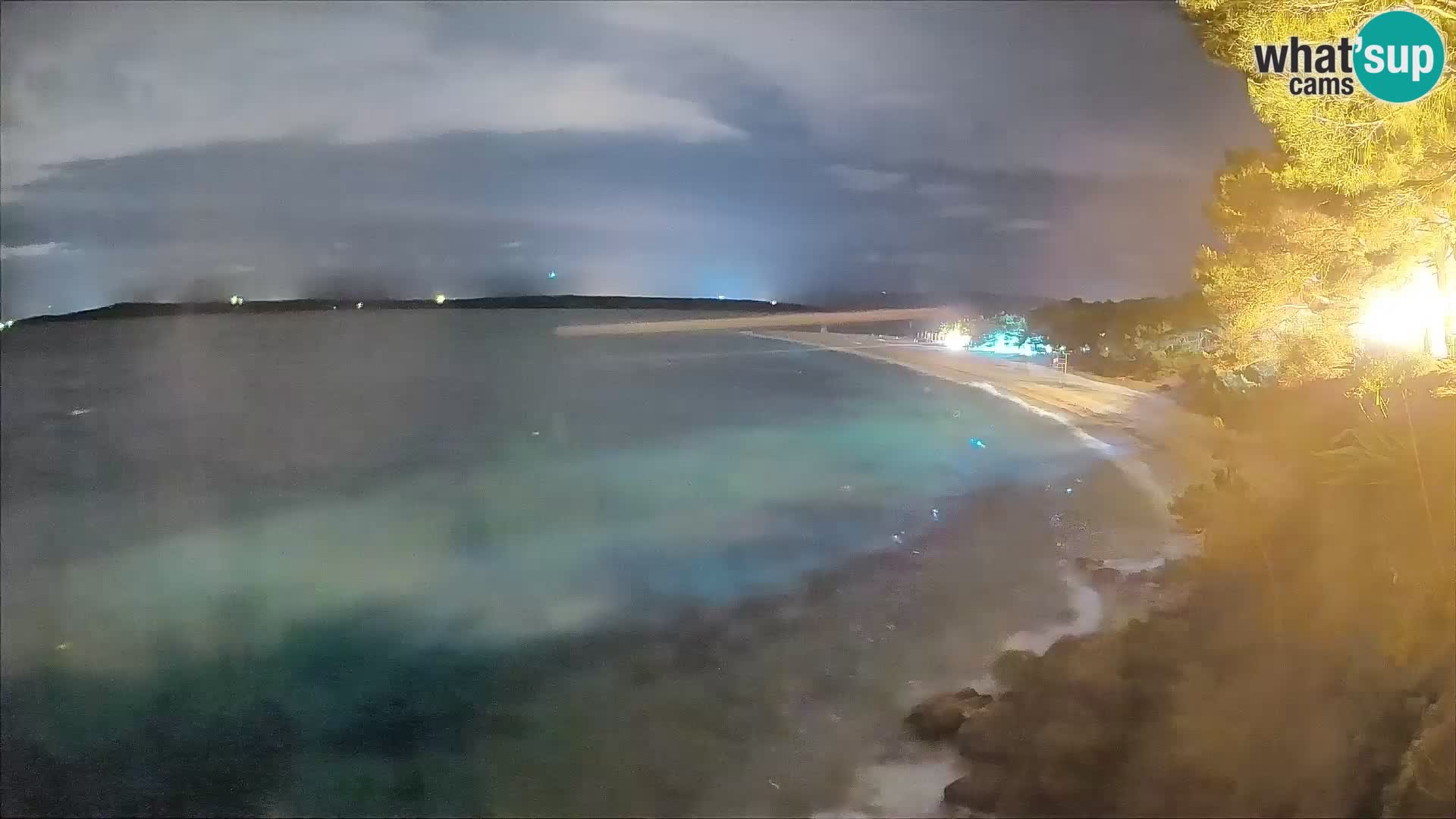 Spletna kamera Bol Zlatni Rat – Pogled v živo z otoka Brač