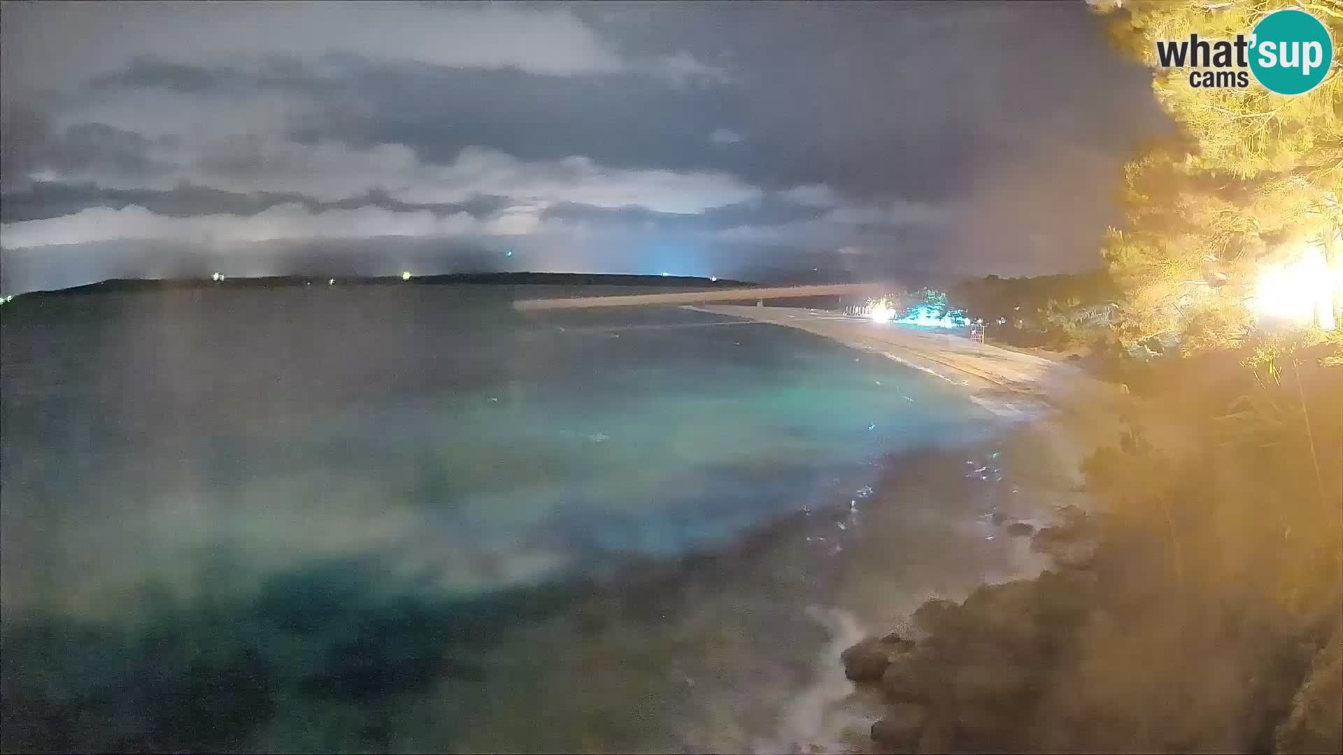 Spletna kamera Bol Zlatni Rat – Pogled v živo z otoka Brač