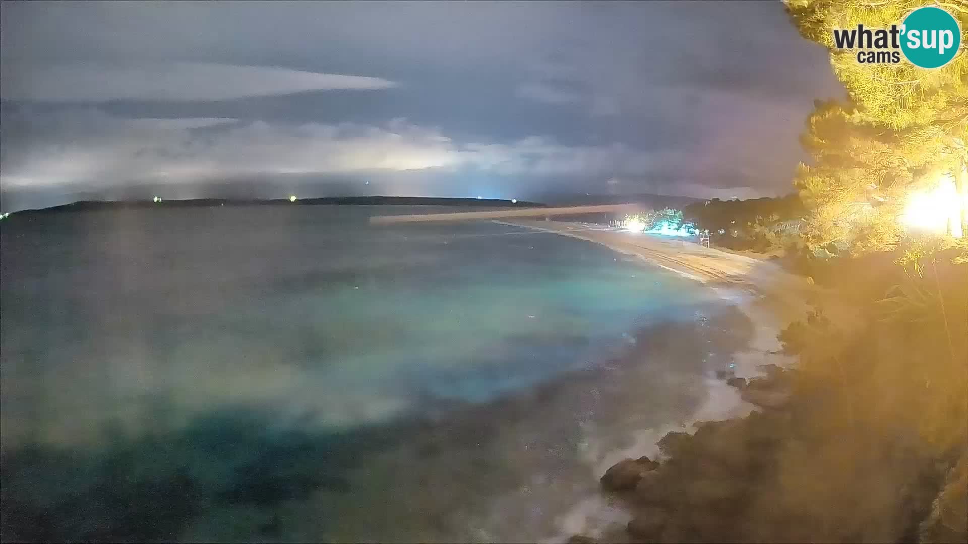 Web kamera Bol Zlatni Rat – Pogled uživo s otoka Brača