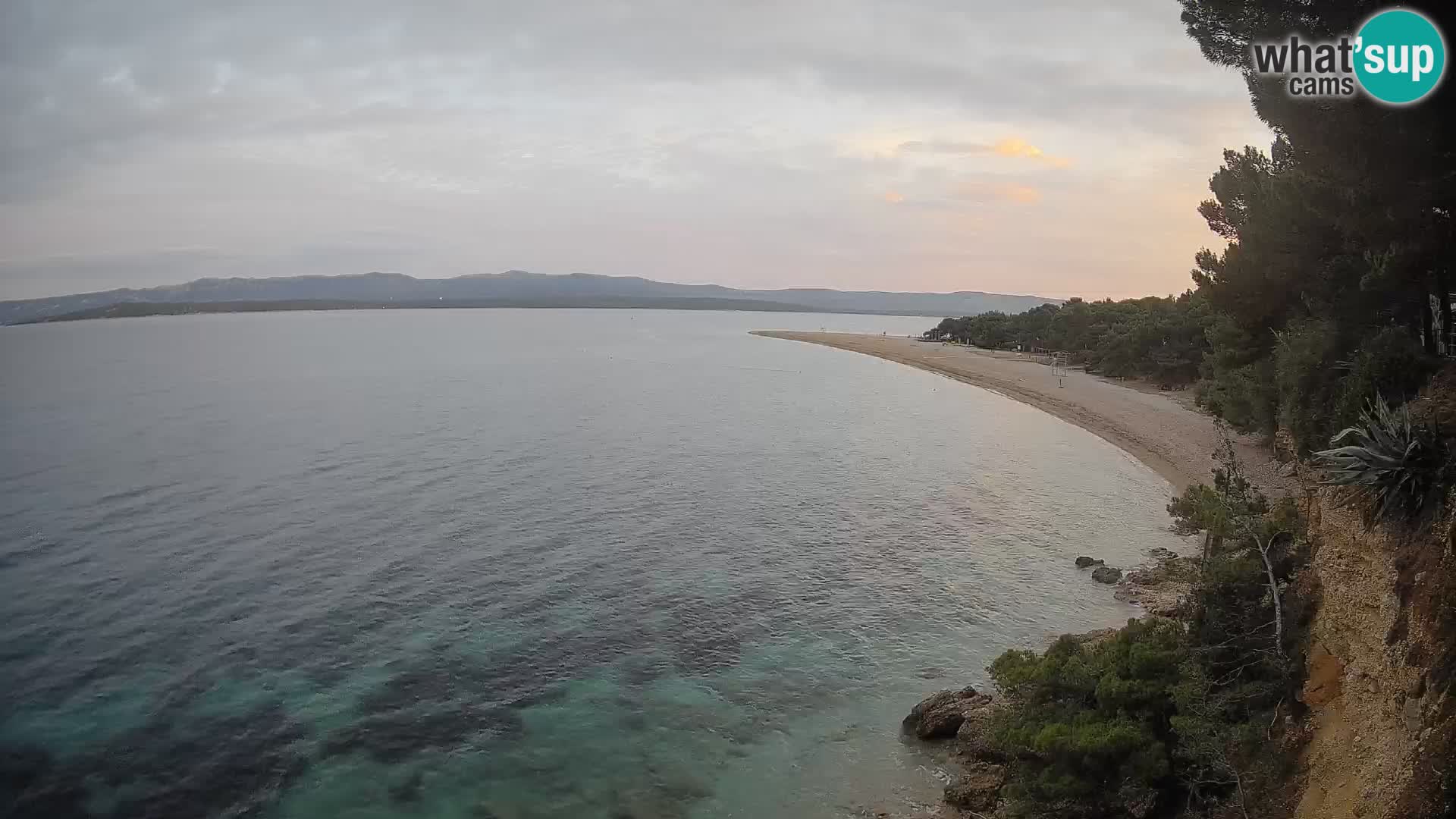 Spletna kamera Bol Zlatni Rat – Pogled v živo z otoka Brač