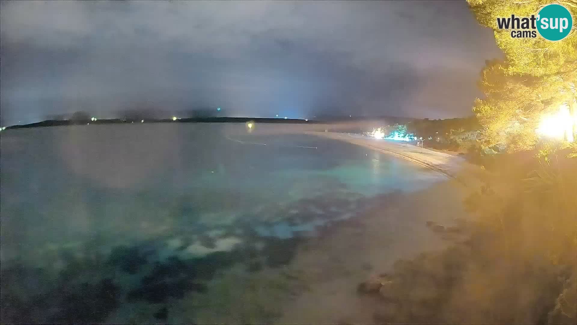 Web kamera Bol Zlatni Rat – Pogled uživo s otoka Brača