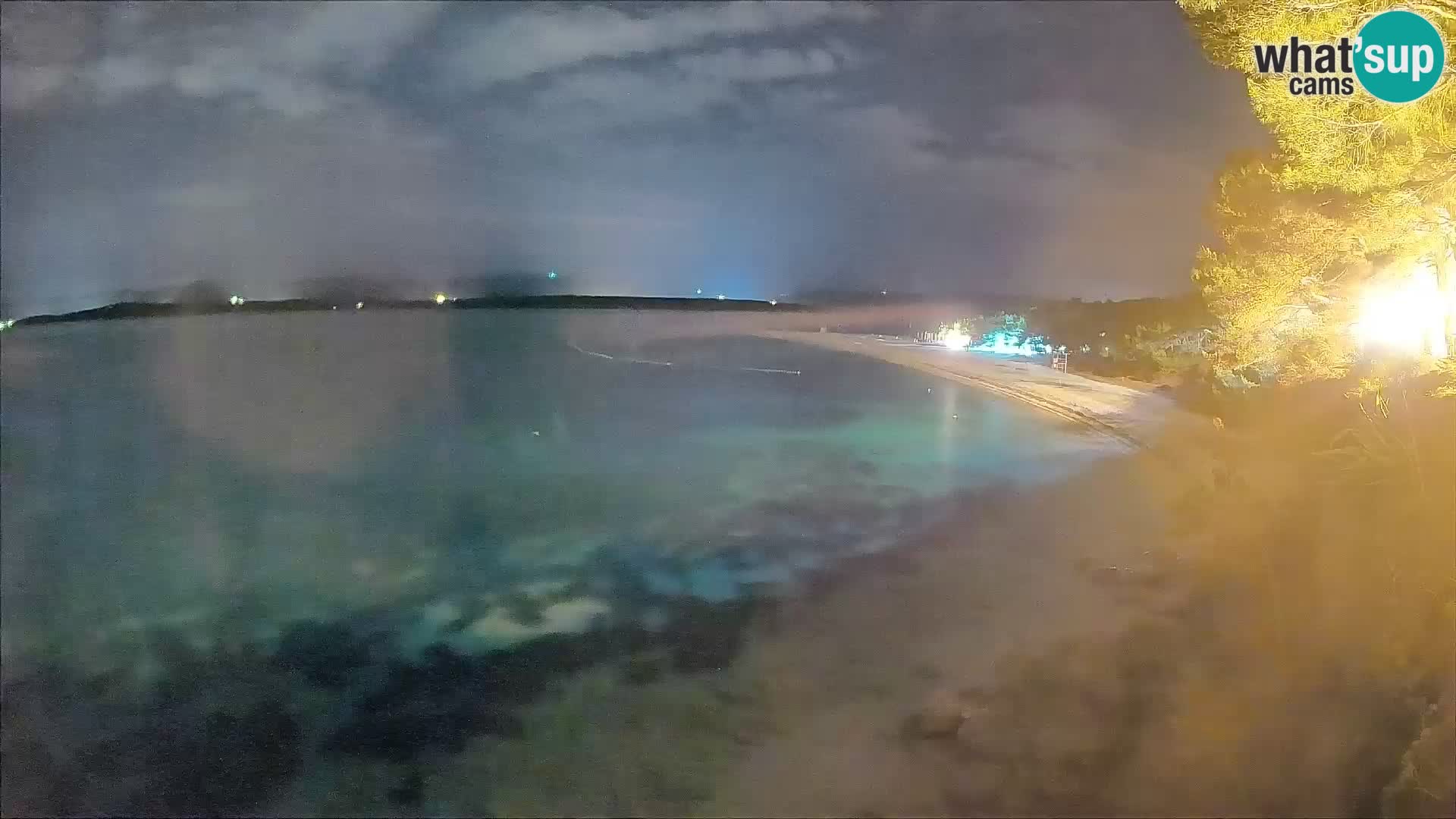 Web kamera Bol Zlatni Rat – Pogled uživo s otoka Brača