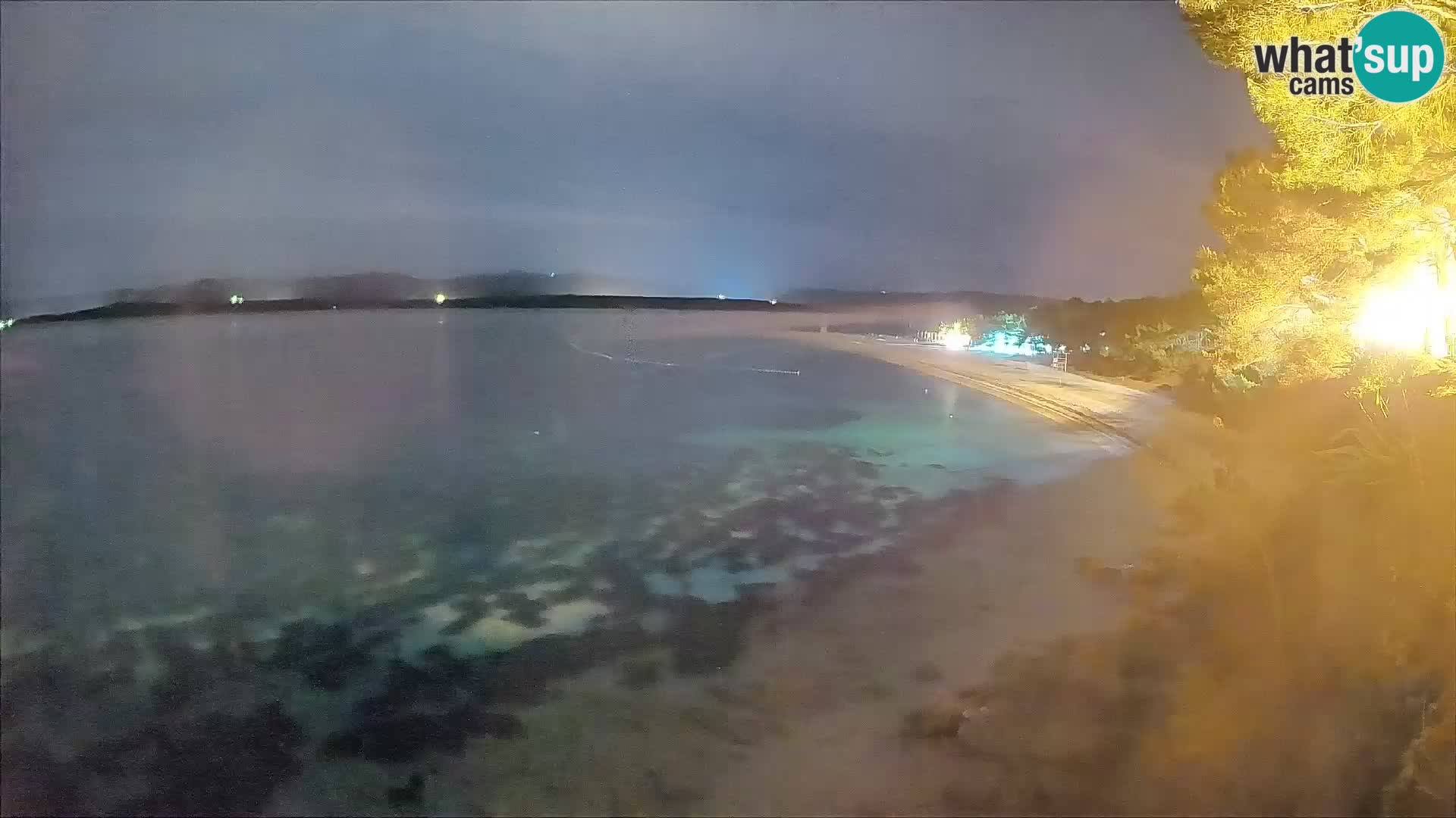Web kamera Bol Zlatni Rat – Pogled uživo s otoka Brača