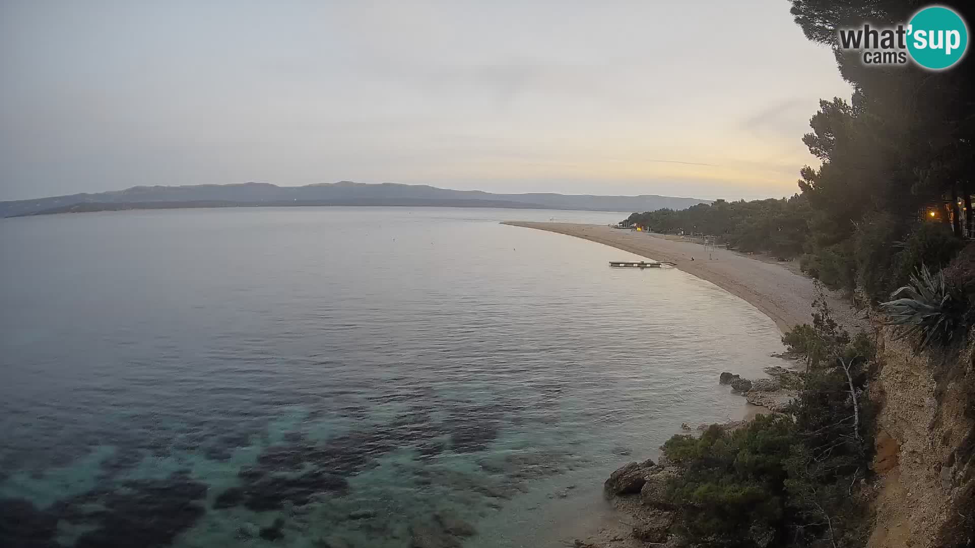 Web kamera Bol Zlatni Rat – Pogled uživo s otoka Brača