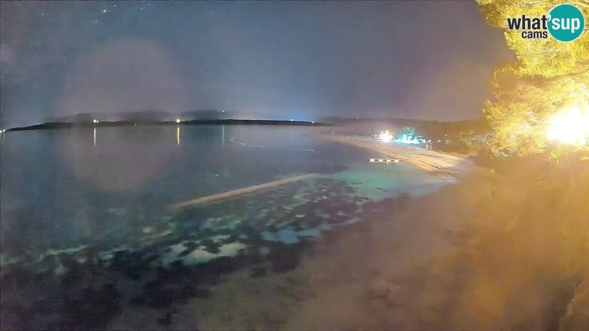Spletna kamera Bol Zlatni Rat – Pogled v živo z otoka Brač