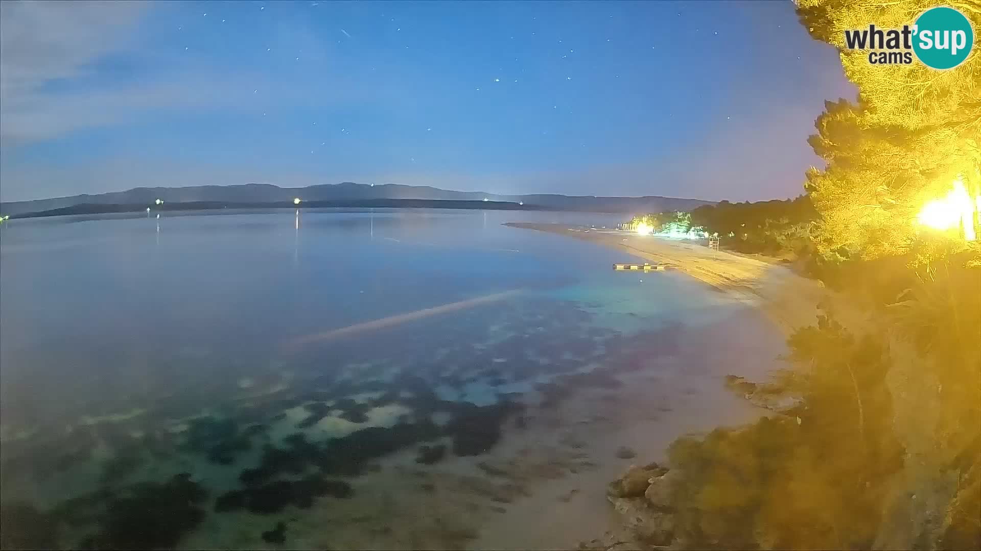 Spletna kamera Bol Zlatni Rat – Pogled v živo z otoka Brač