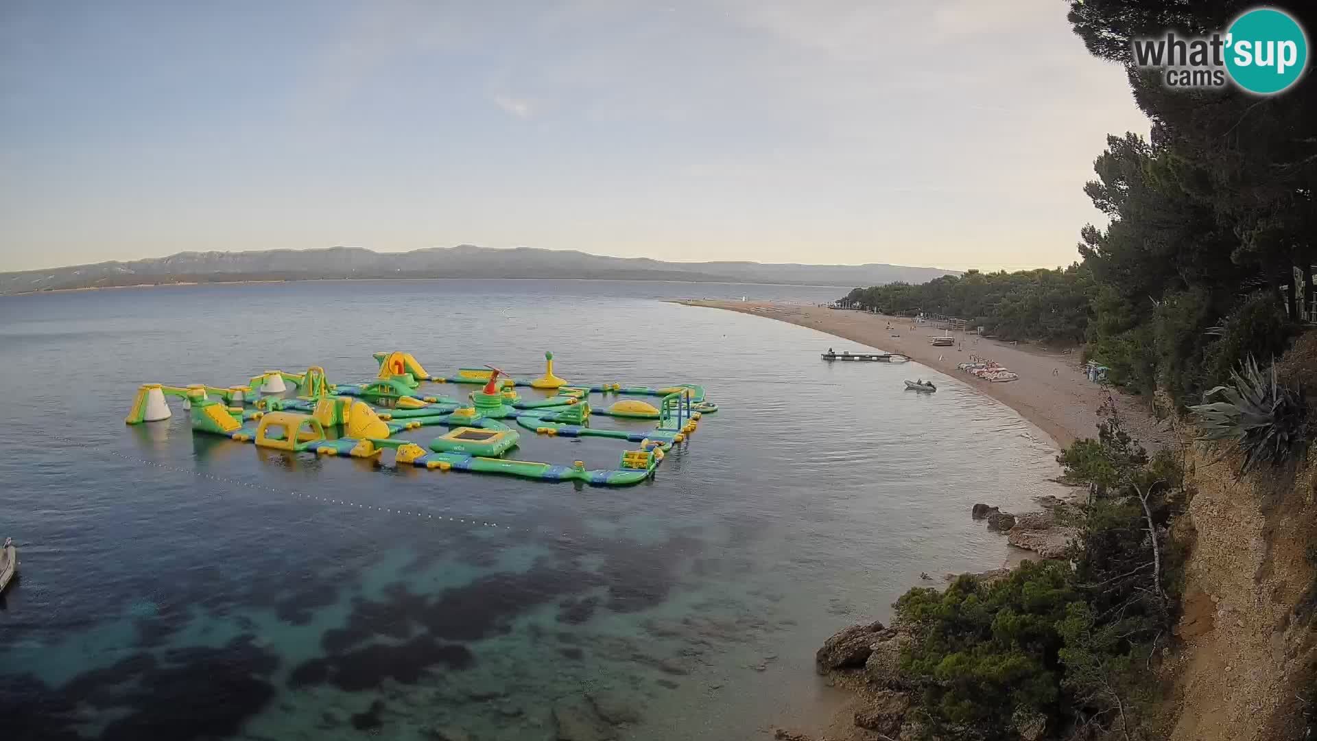 Spletna kamera Bol Zlatni Rat – Pogled v živo z otoka Brač
