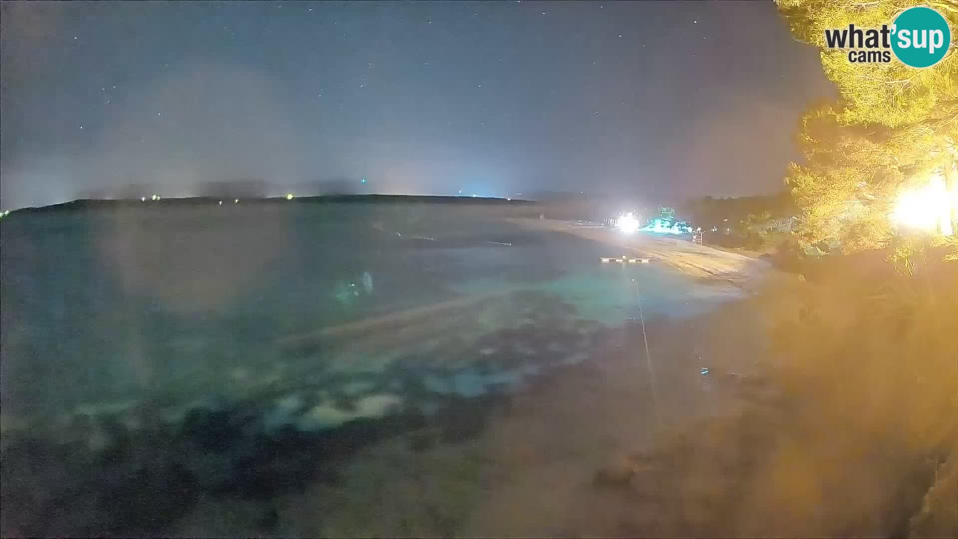 Web kamera Bol Zlatni Rat – Pogled uživo s otoka Brača