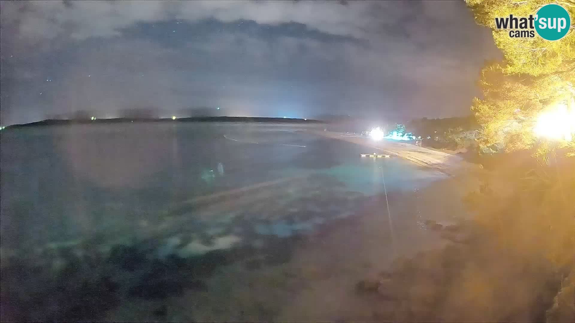 Spletna kamera Bol Zlatni Rat – Pogled v živo z otoka Brač