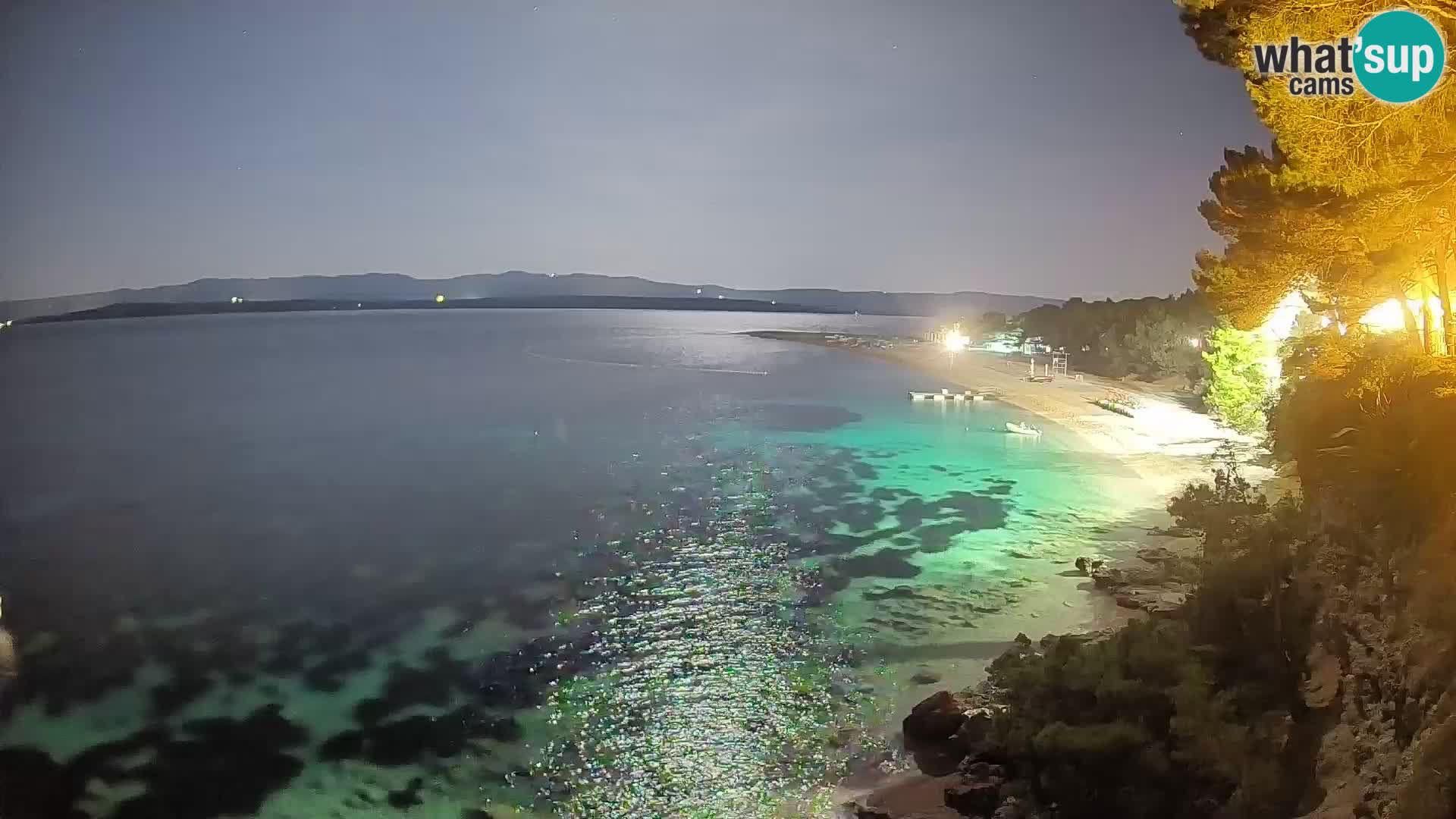 Web kamera Bol Zlatni Rat – Pogled uživo s otoka Brača