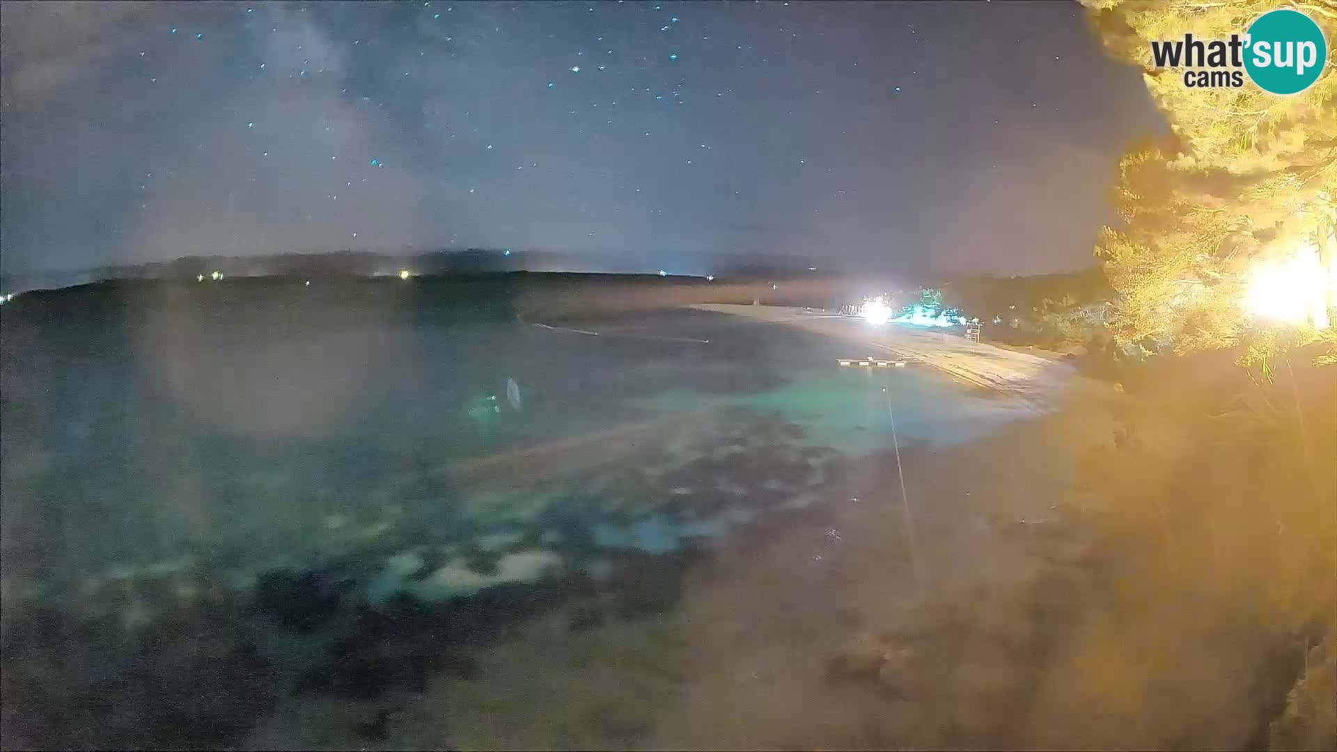 Spletna kamera Bol Zlatni Rat – Pogled v živo z otoka Brač