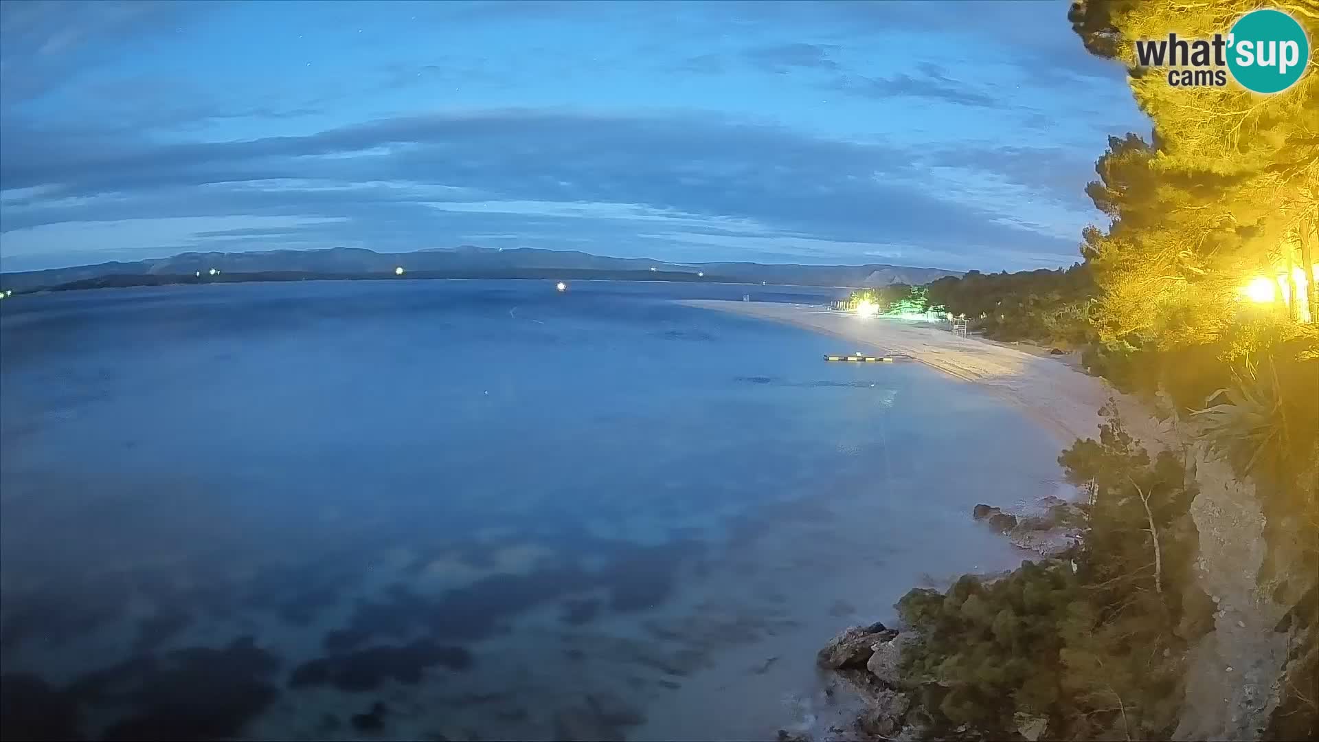 Web kamera Bol Zlatni Rat – Pogled uživo s otoka Brača