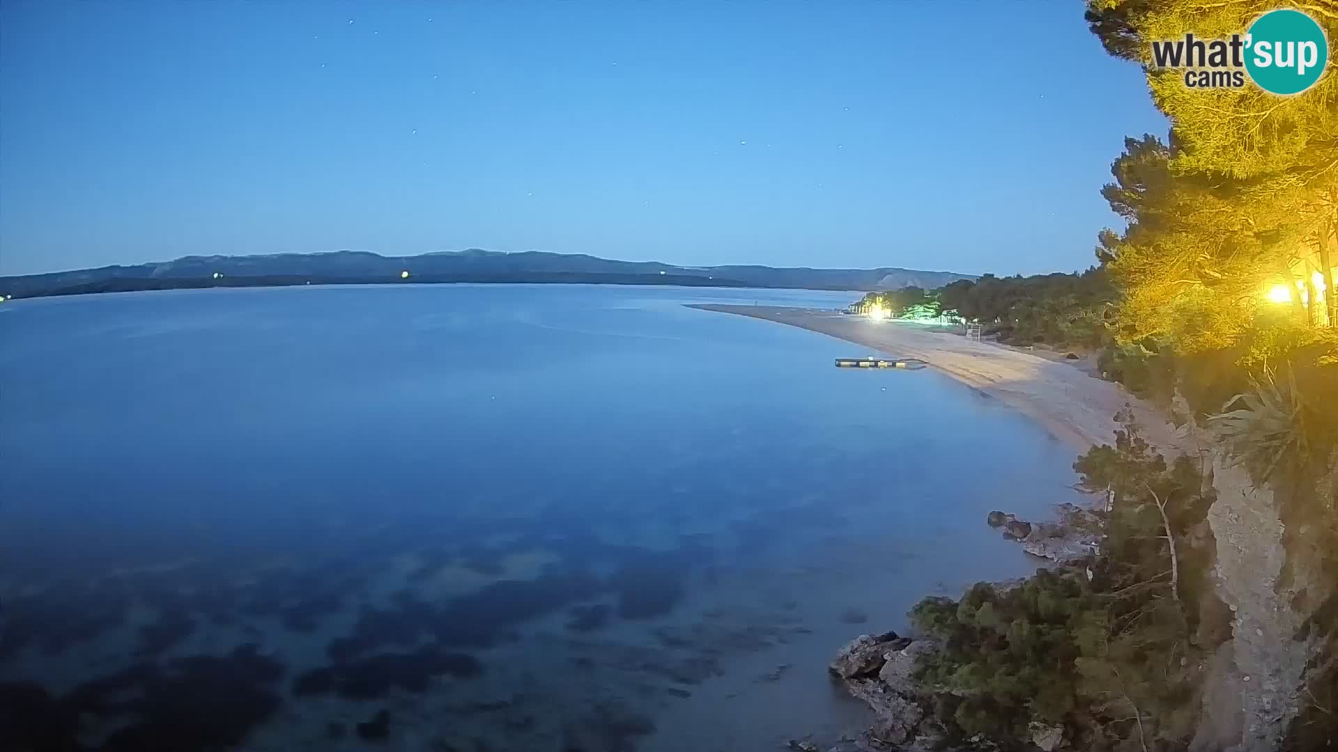 Web kamera Bol Zlatni Rat – Pogled uživo s otoka Brača