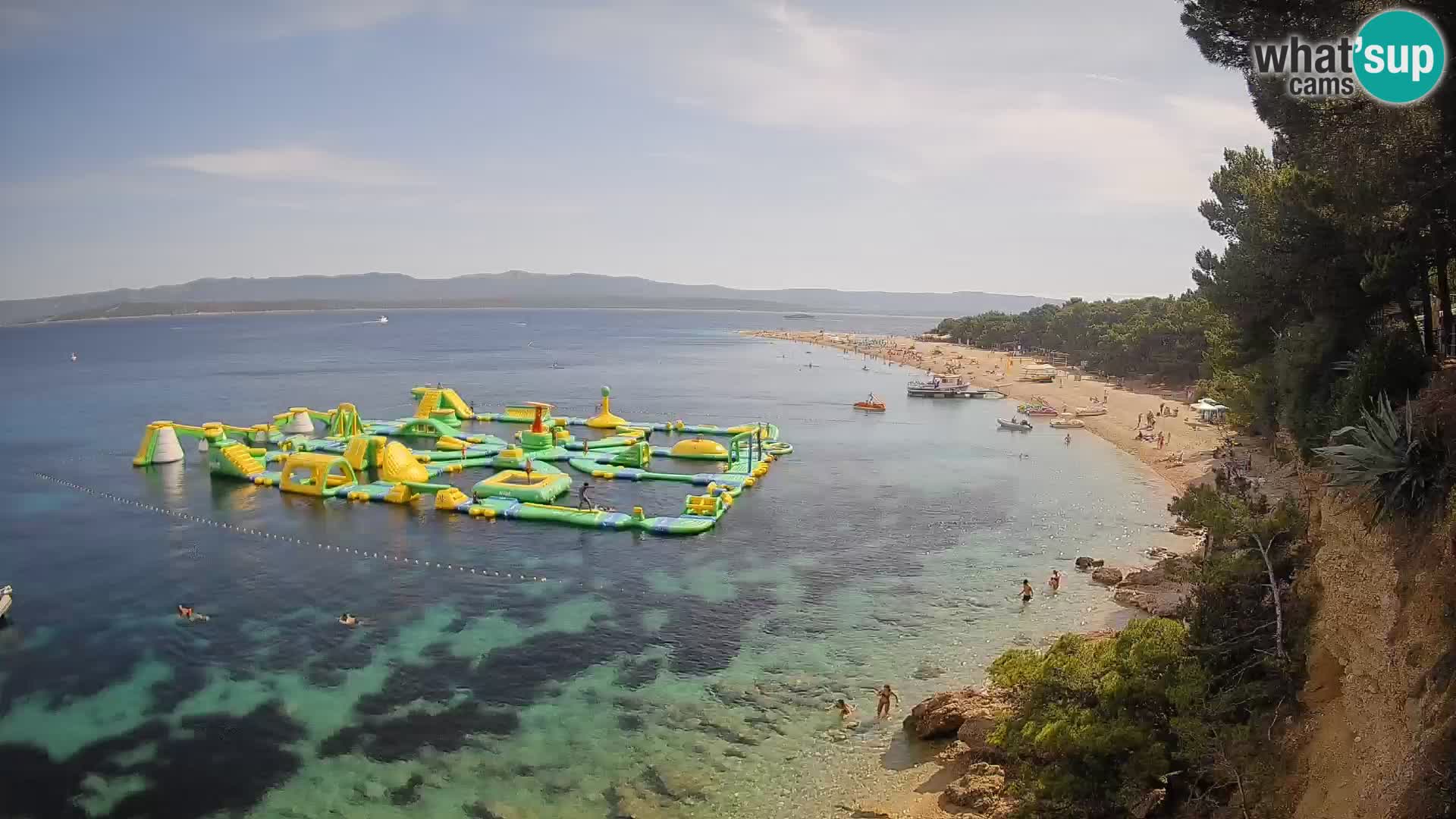 Web kamera Bol Zlatni Rat – Pogled uživo s otoka Brača