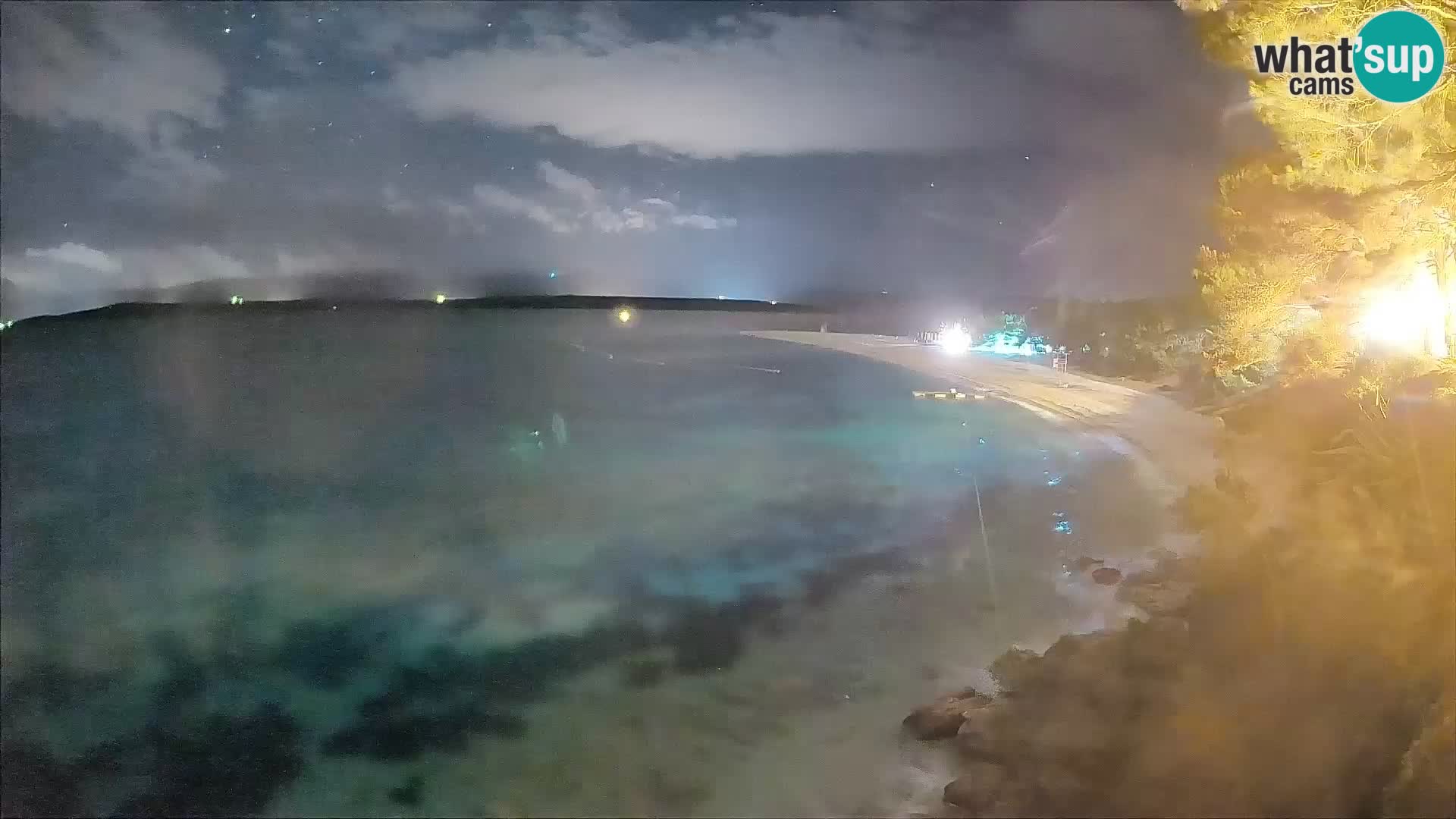 Web kamera Bol Zlatni Rat – Pogled uživo s otoka Brača