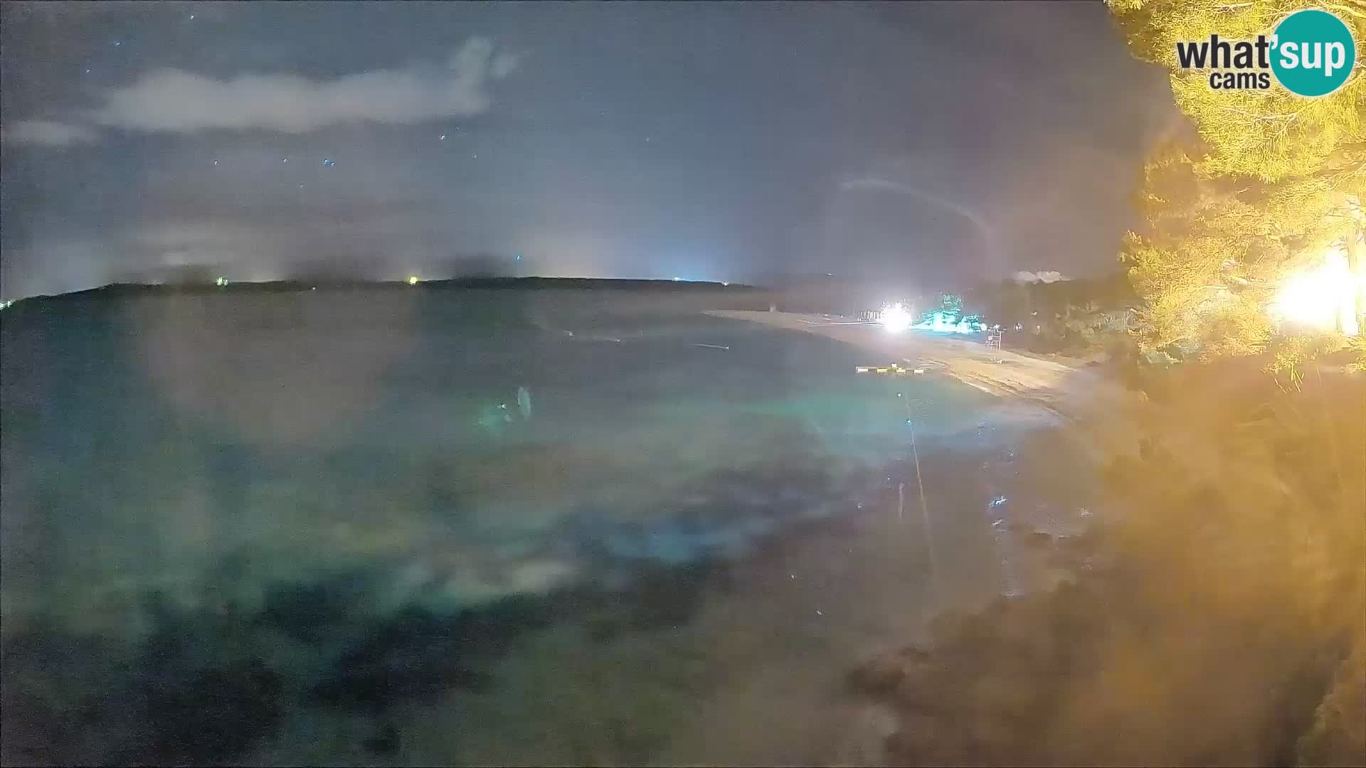 Spletna kamera Bol Zlatni Rat – Pogled v živo z otoka Brač