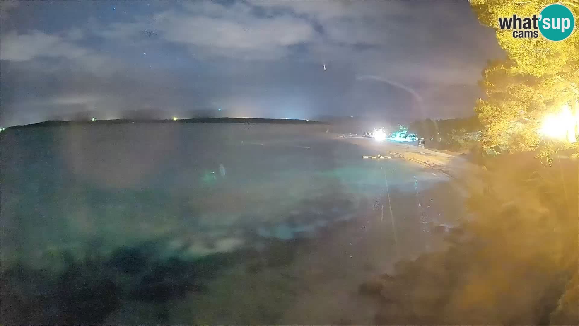 Web kamera Bol Zlatni Rat – Pogled uživo s otoka Brača