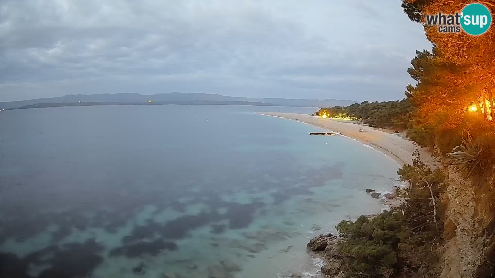 Spletna kamera Bol Zlatni Rat – Pogled v živo z otoka Brač