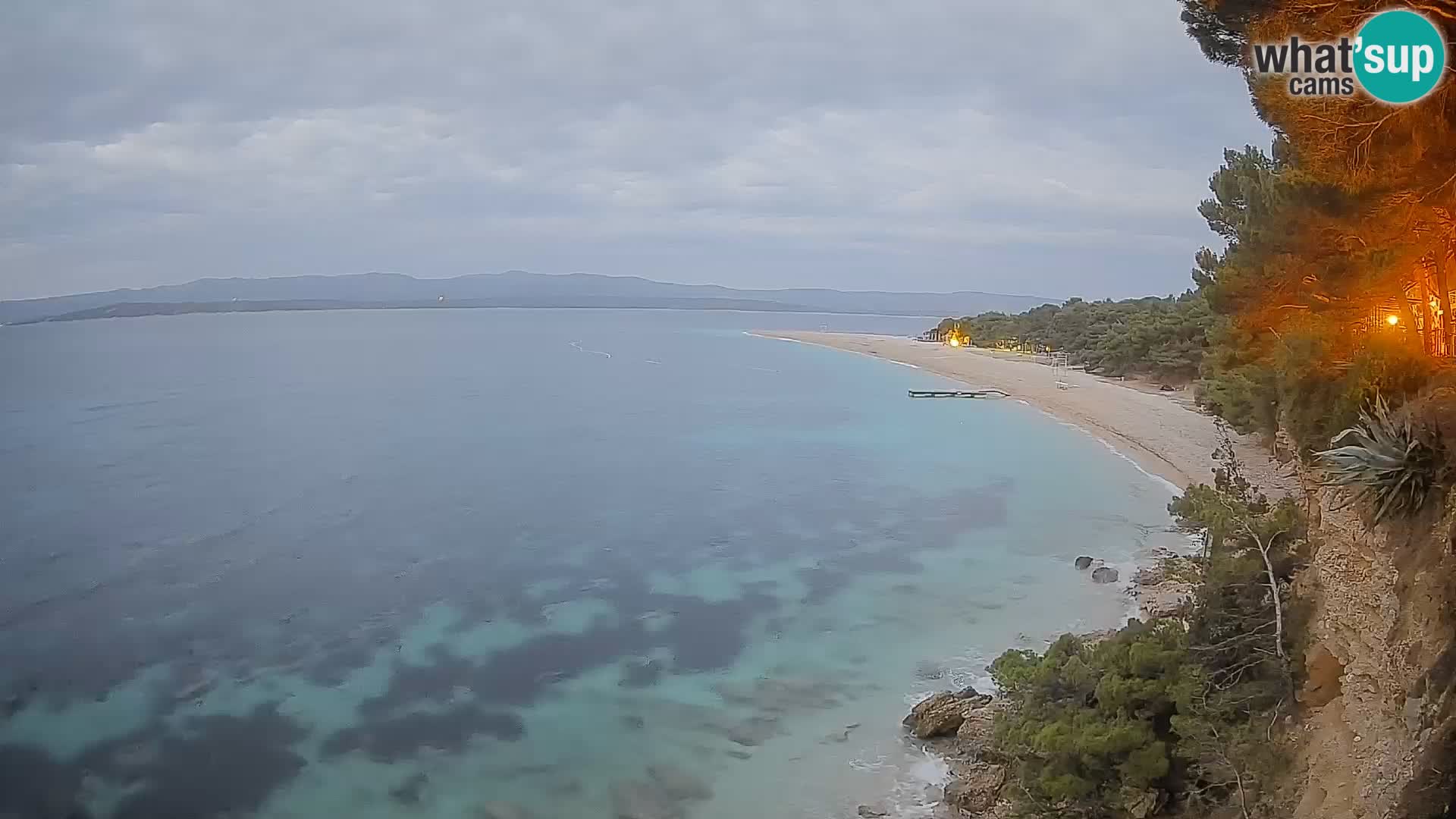 Web kamera Bol Zlatni Rat – Pogled uživo s otoka Brača