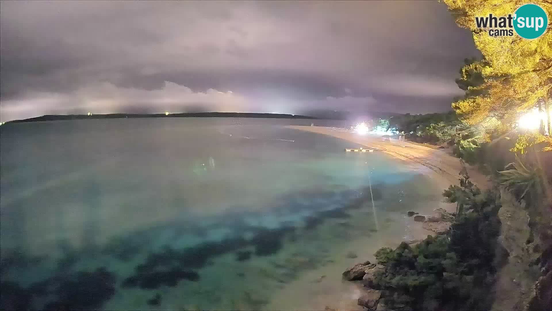 Web kamera Bol Zlatni Rat – Pogled uživo s otoka Brača