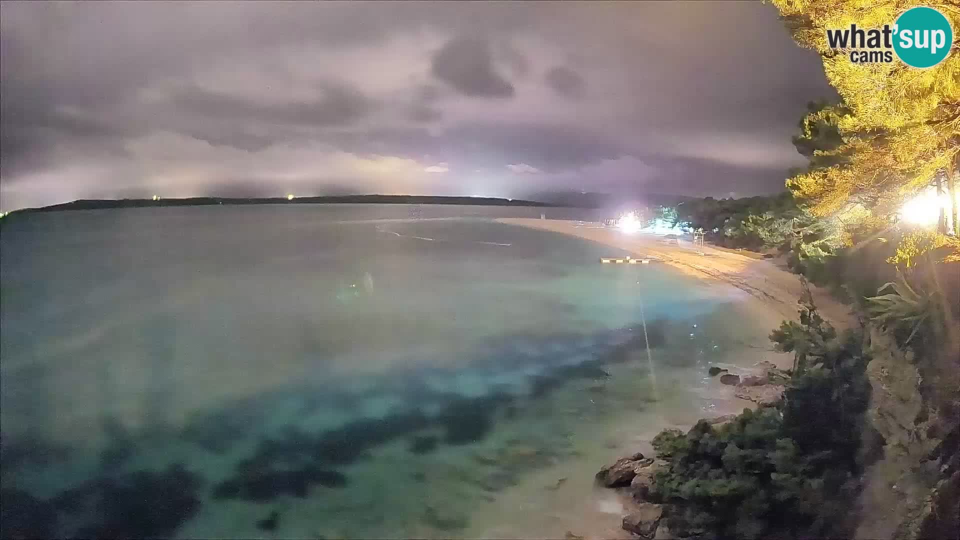 Spletna kamera Bol Zlatni Rat – Pogled v živo z otoka Brač