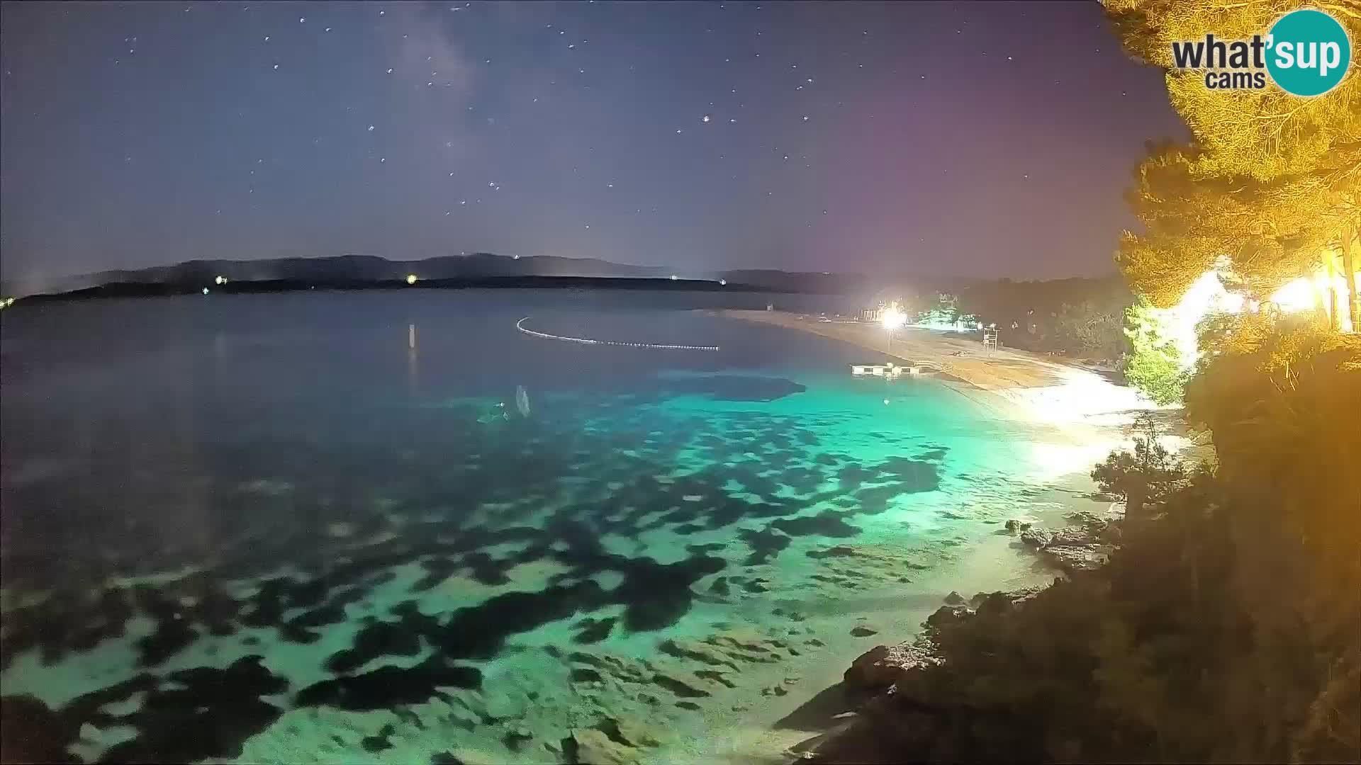 Spletna kamera Bol Zlatni Rat – Pogled v živo z otoka Brač