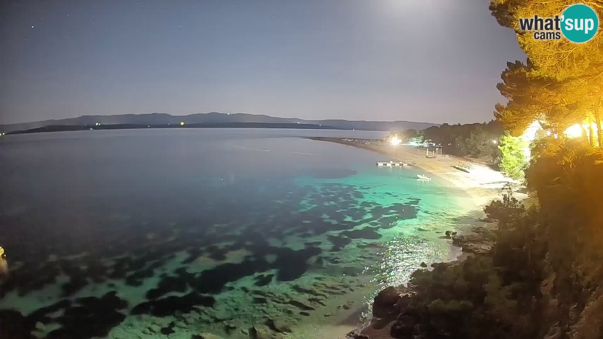 Web kamera Bol Zlatni Rat – Pogled uživo s otoka Brača