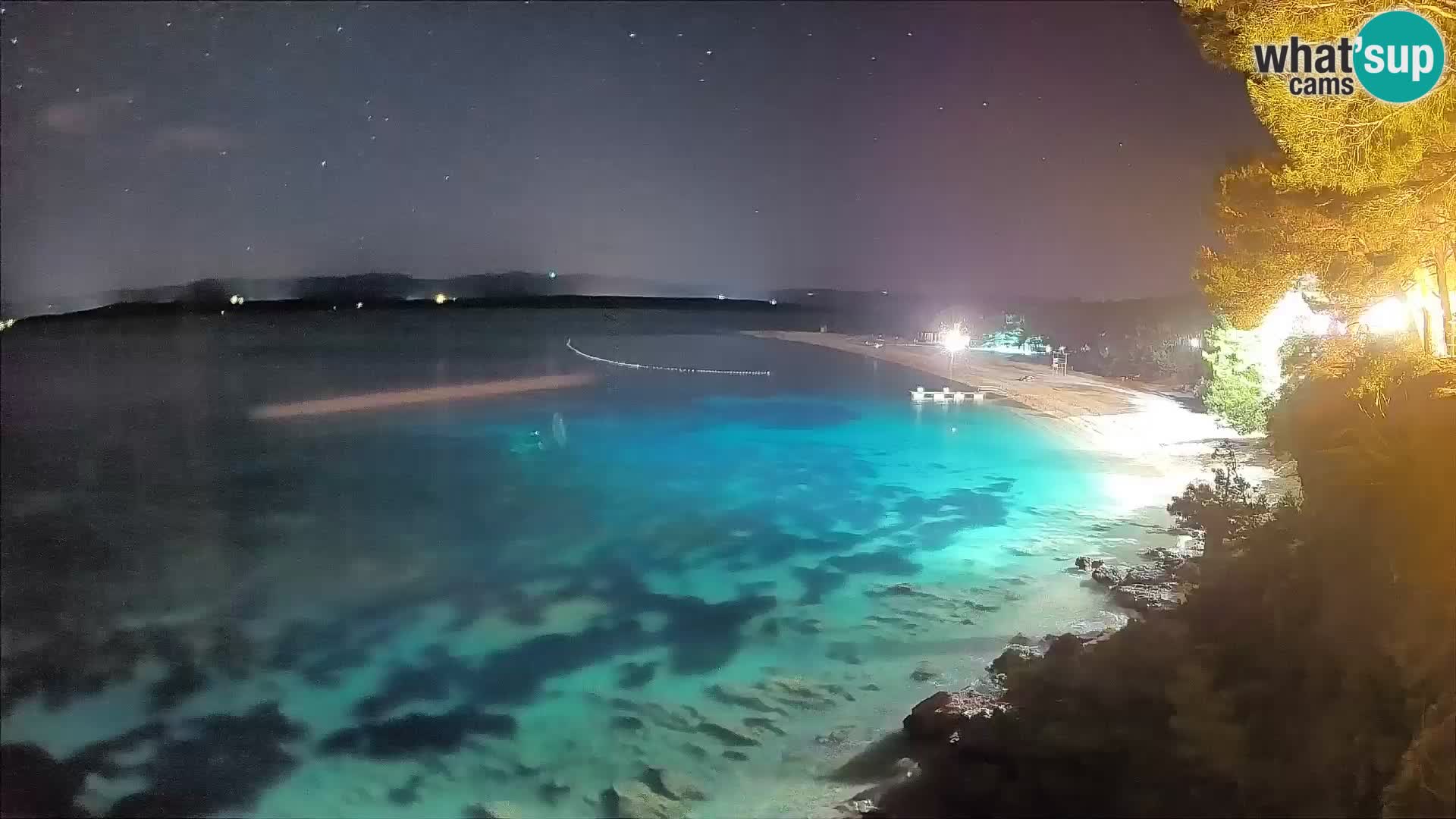 Spletna kamera Bol Zlatni Rat – Pogled v živo z otoka Brač