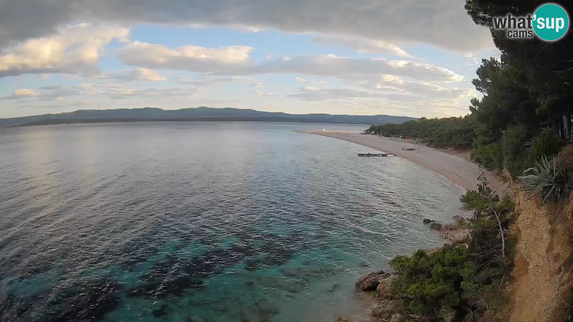Web kamera Bol Zlatni Rat – Pogled uživo s otoka Brača