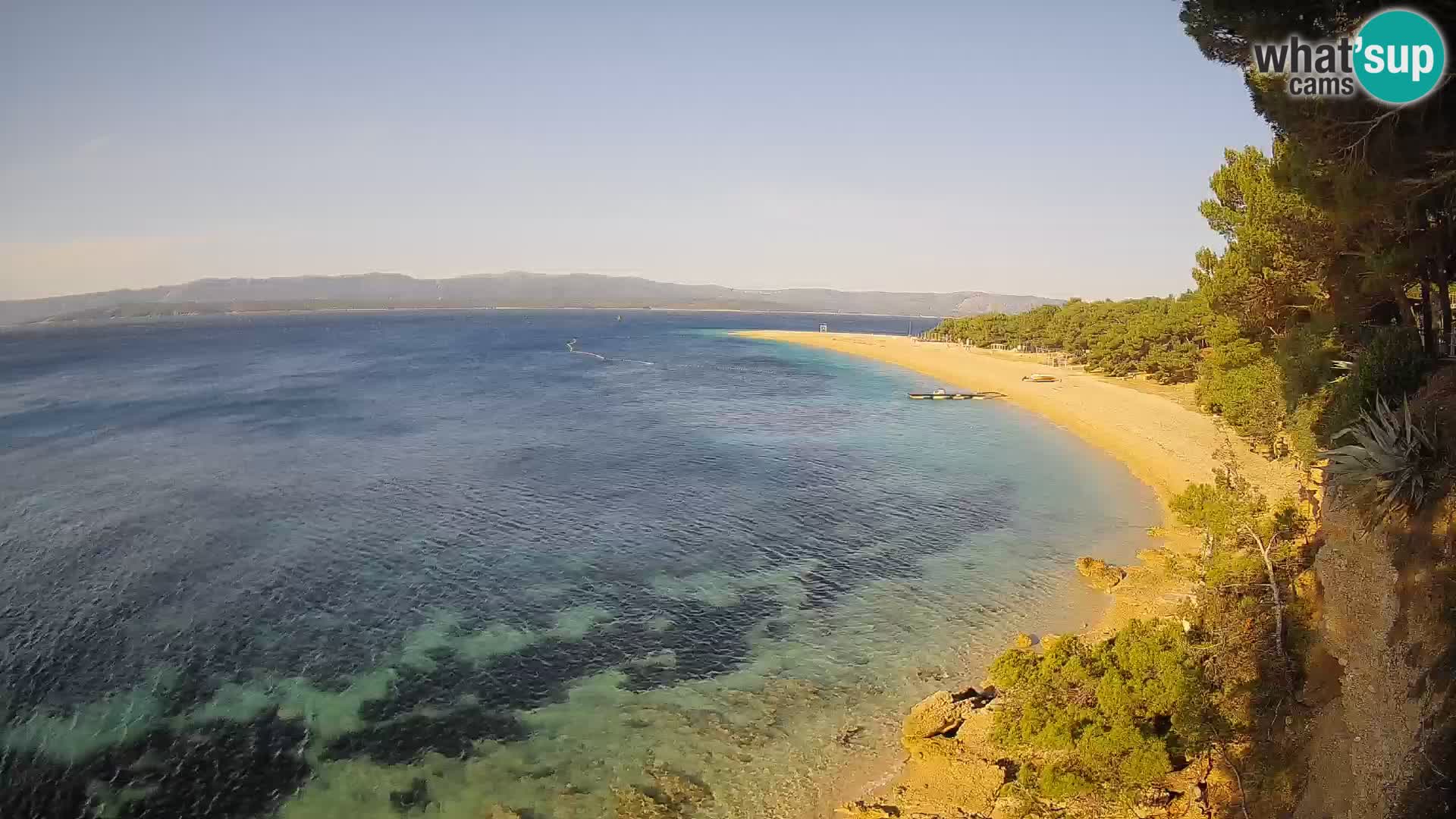 Web kamera Bol Zlatni Rat – Pogled uživo s otoka Brača
