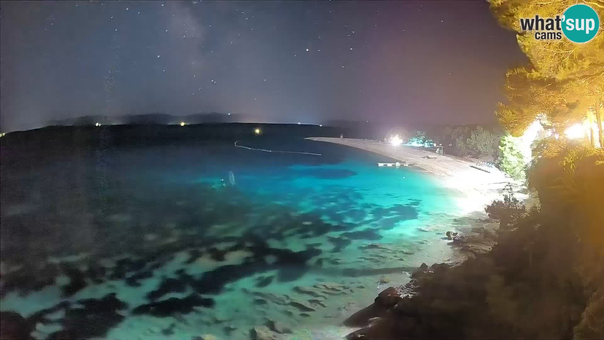Spletna kamera Bol Zlatni Rat – Pogled v živo z otoka Brač